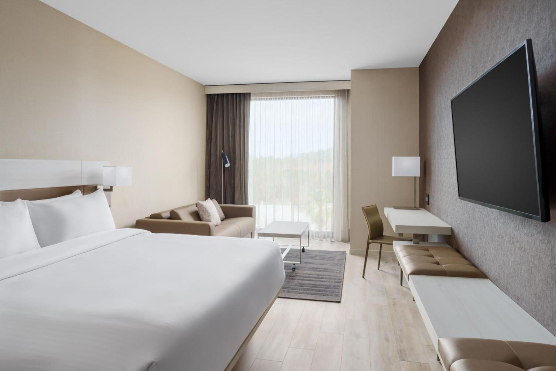 AC Hotel by Marriott Jacksonville St Johns Town Center photo 19