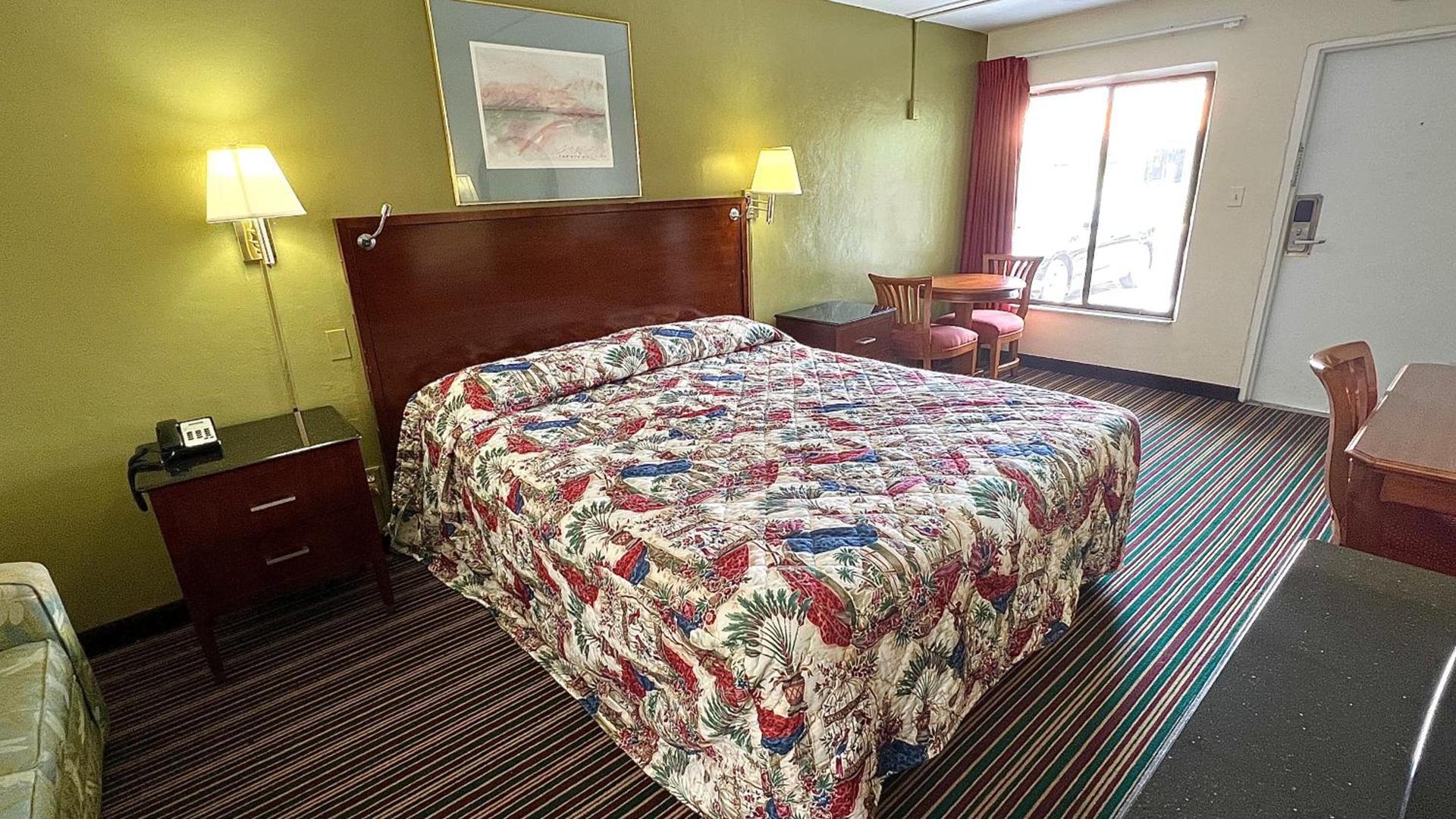 Gulf Way Inn Clearwater photo 17