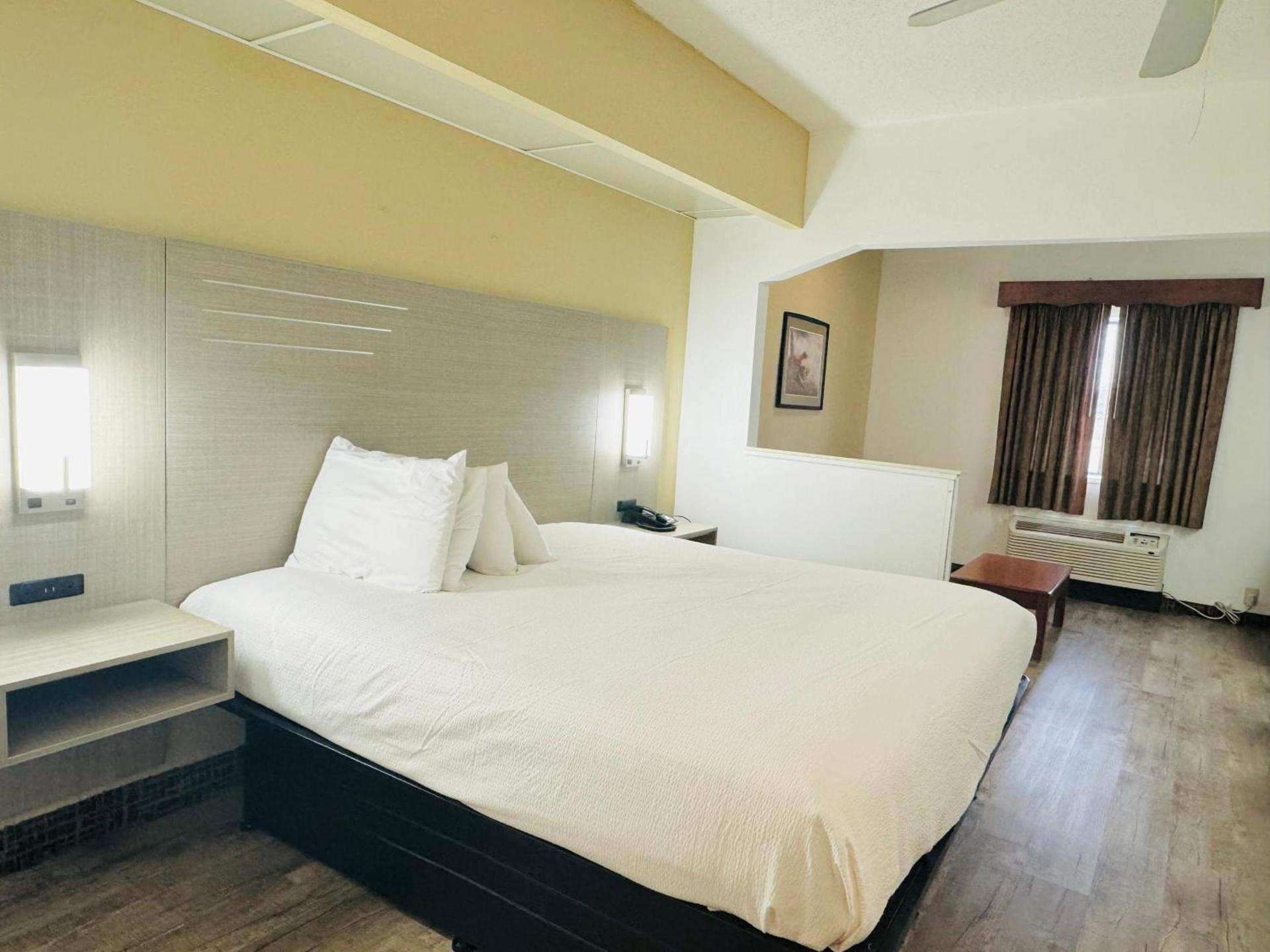 America's Best Inns Flowood photo 3