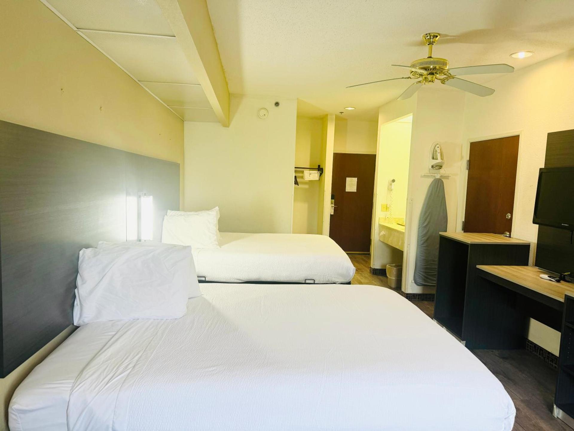 America's Best Inns Flowood photo 2