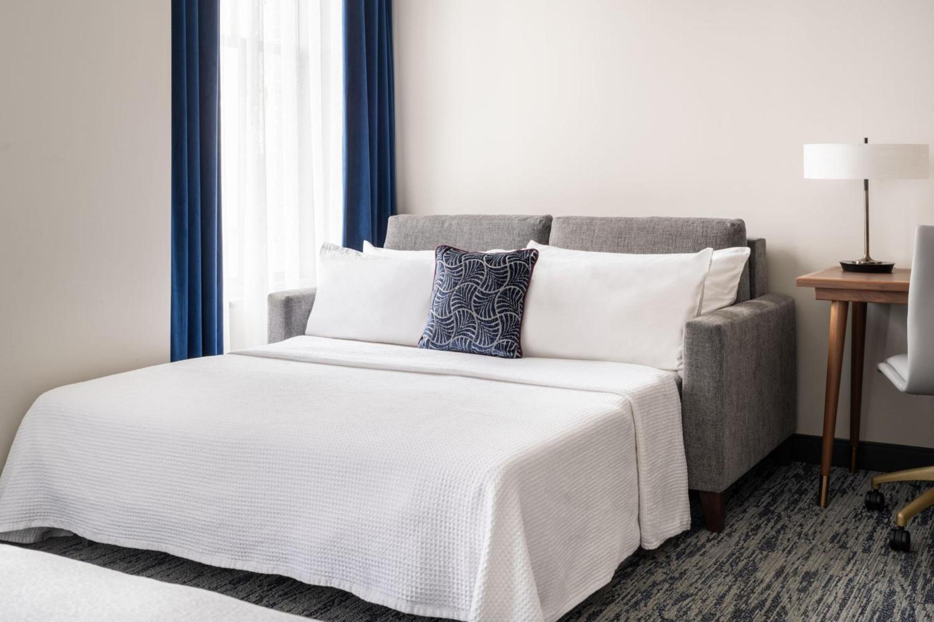 BLU-Tique, Akron, a Tribute Portfolio Hotel photo 29