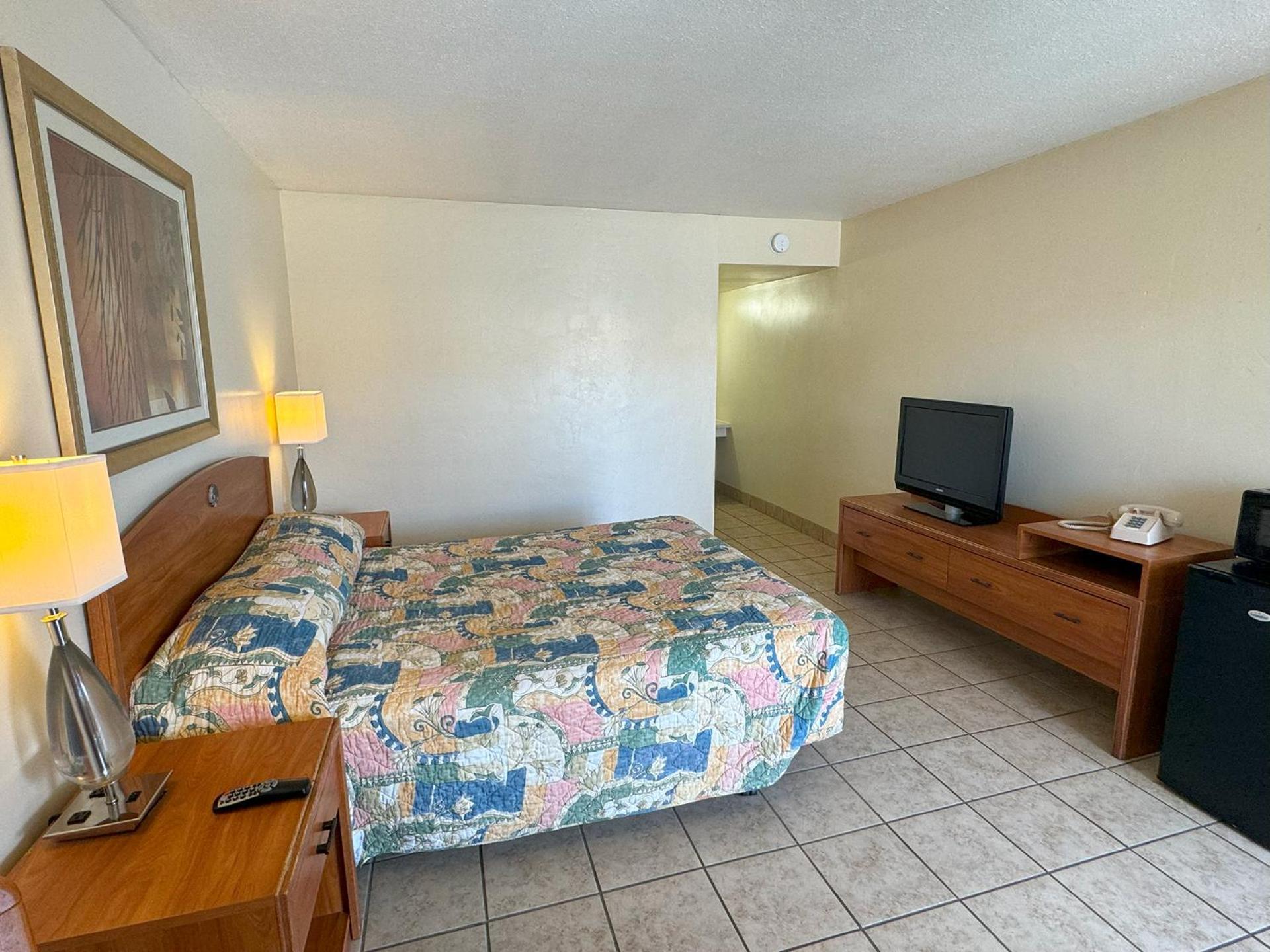 Big Chile Inn & Suites photo 13