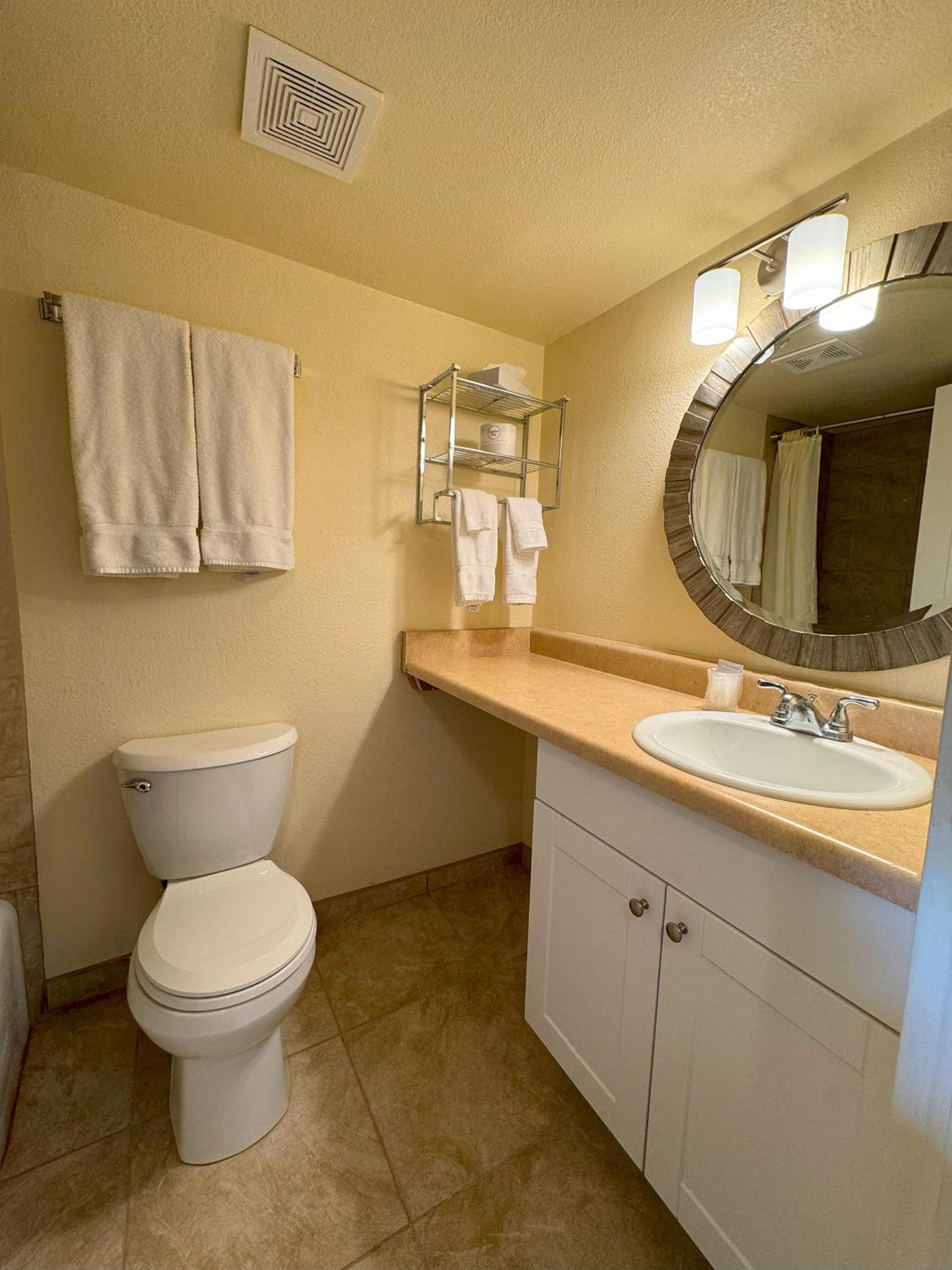 Big Chile Inn & Suites photo 20