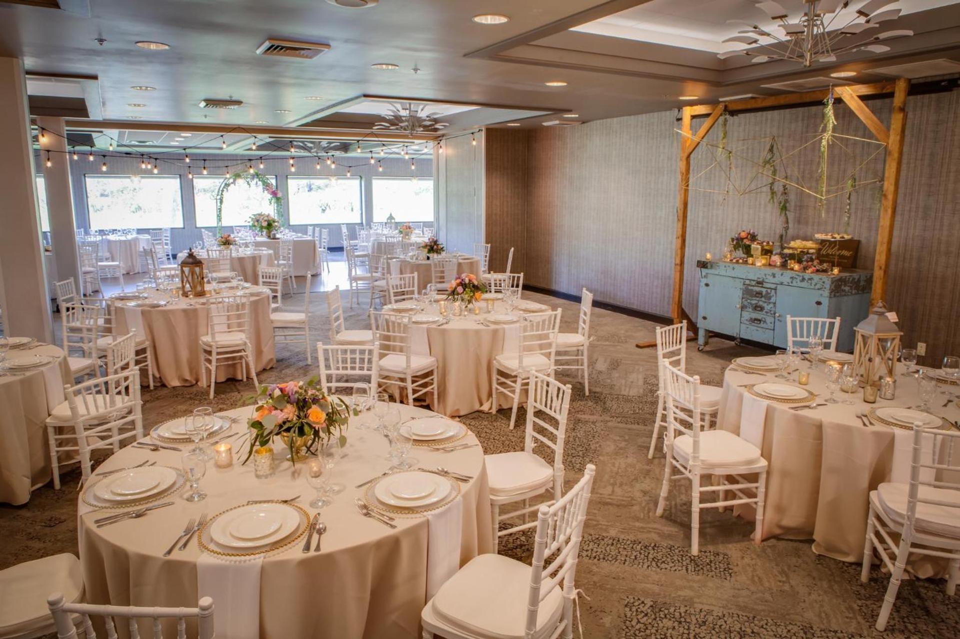Holiday Inn Milwaukee Riverfront by IHG photo 25