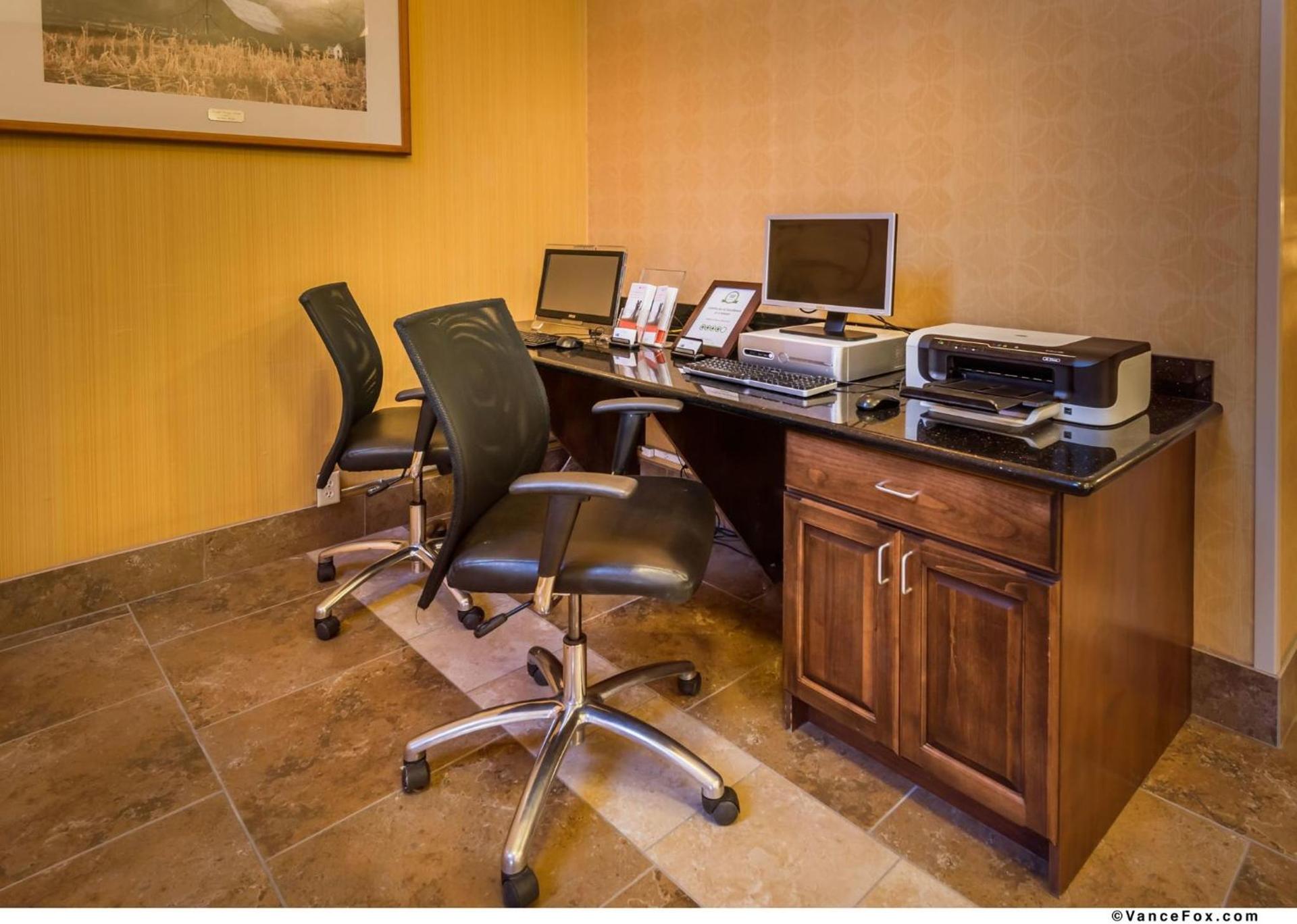 Holiday Inn Express Winnemucca by IHG photo 2