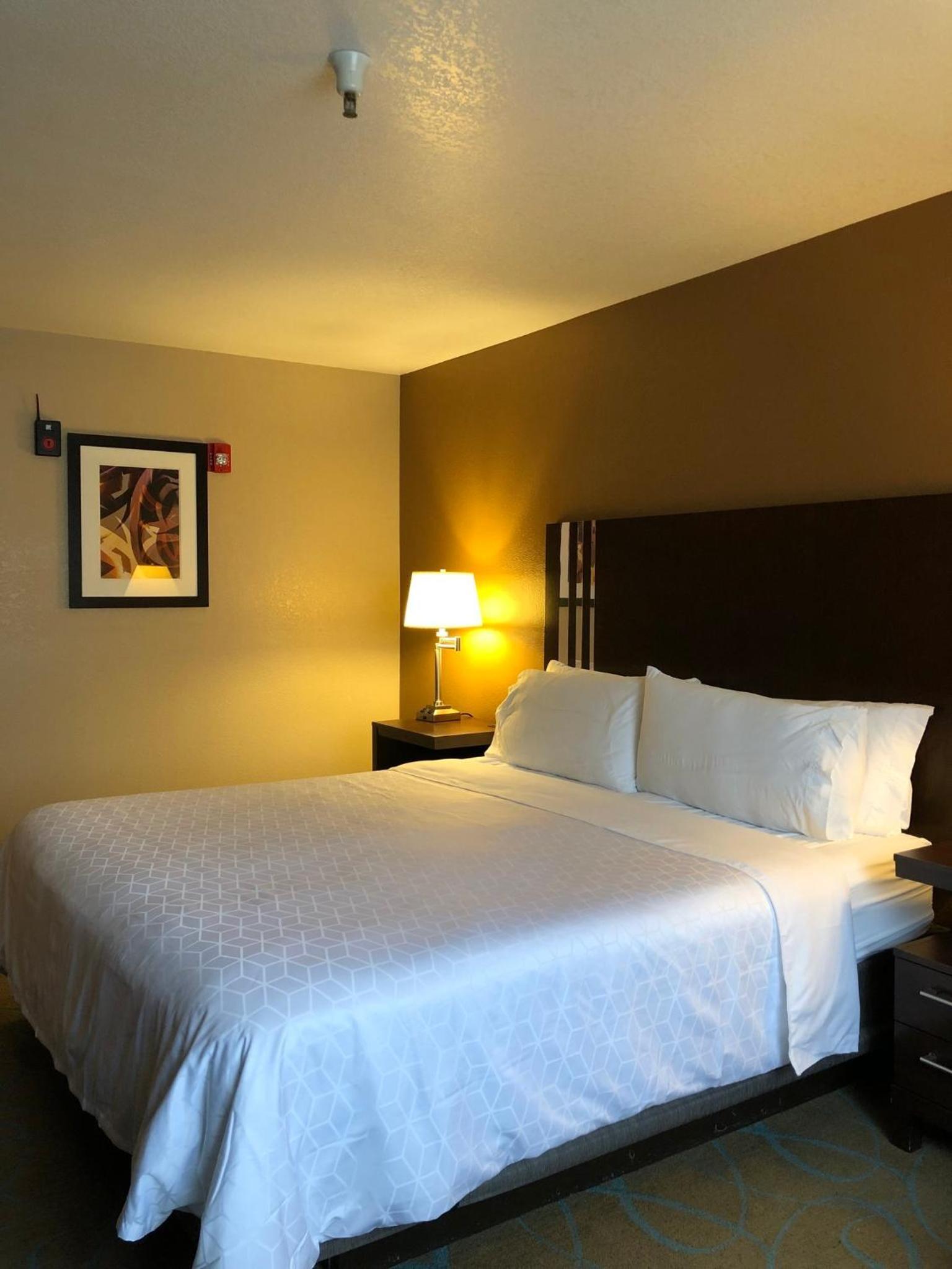Holiday Inn Express Winnemucca by IHG photo 16
