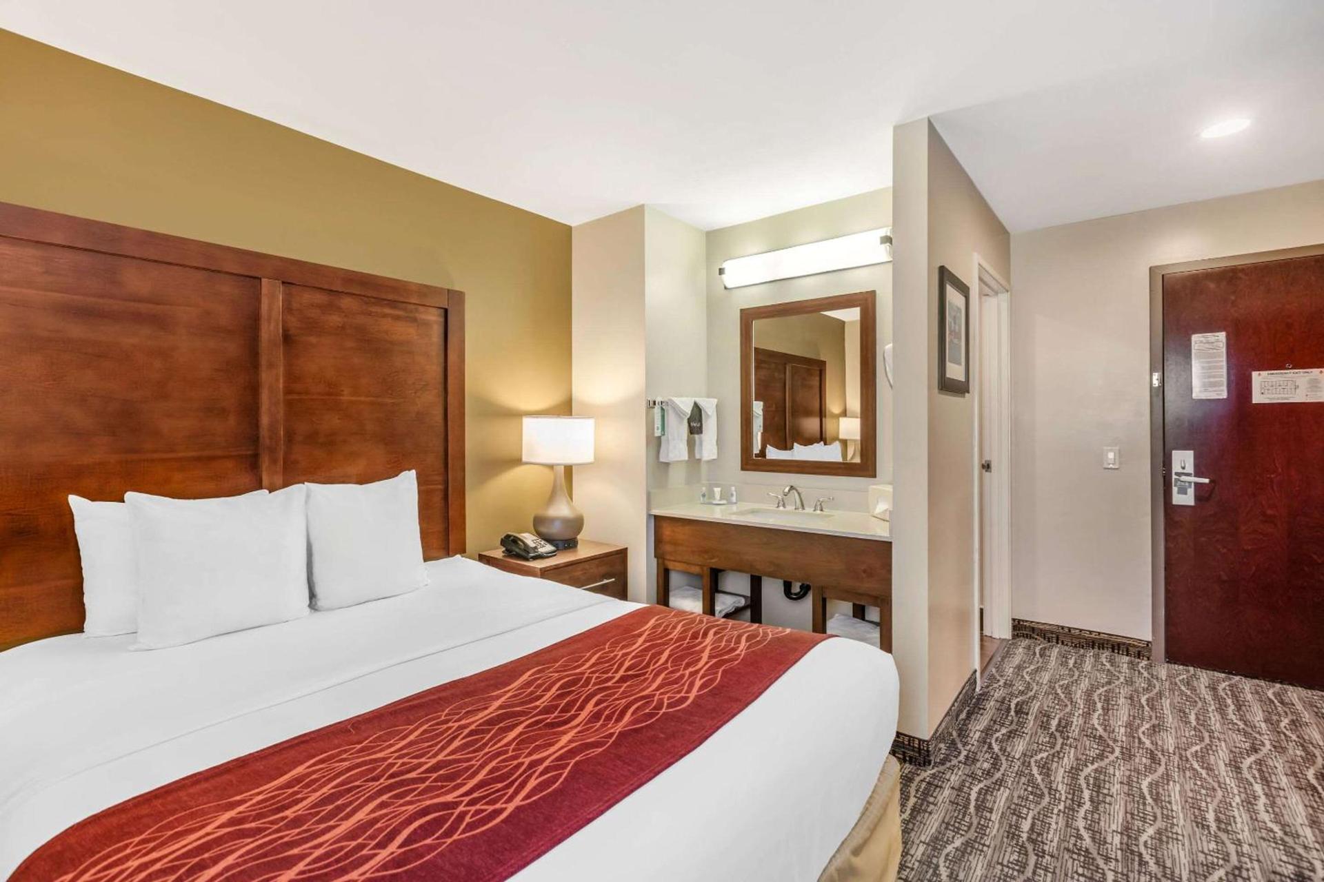 Comfort Inn Monterey Park - Los Angeles photo 18