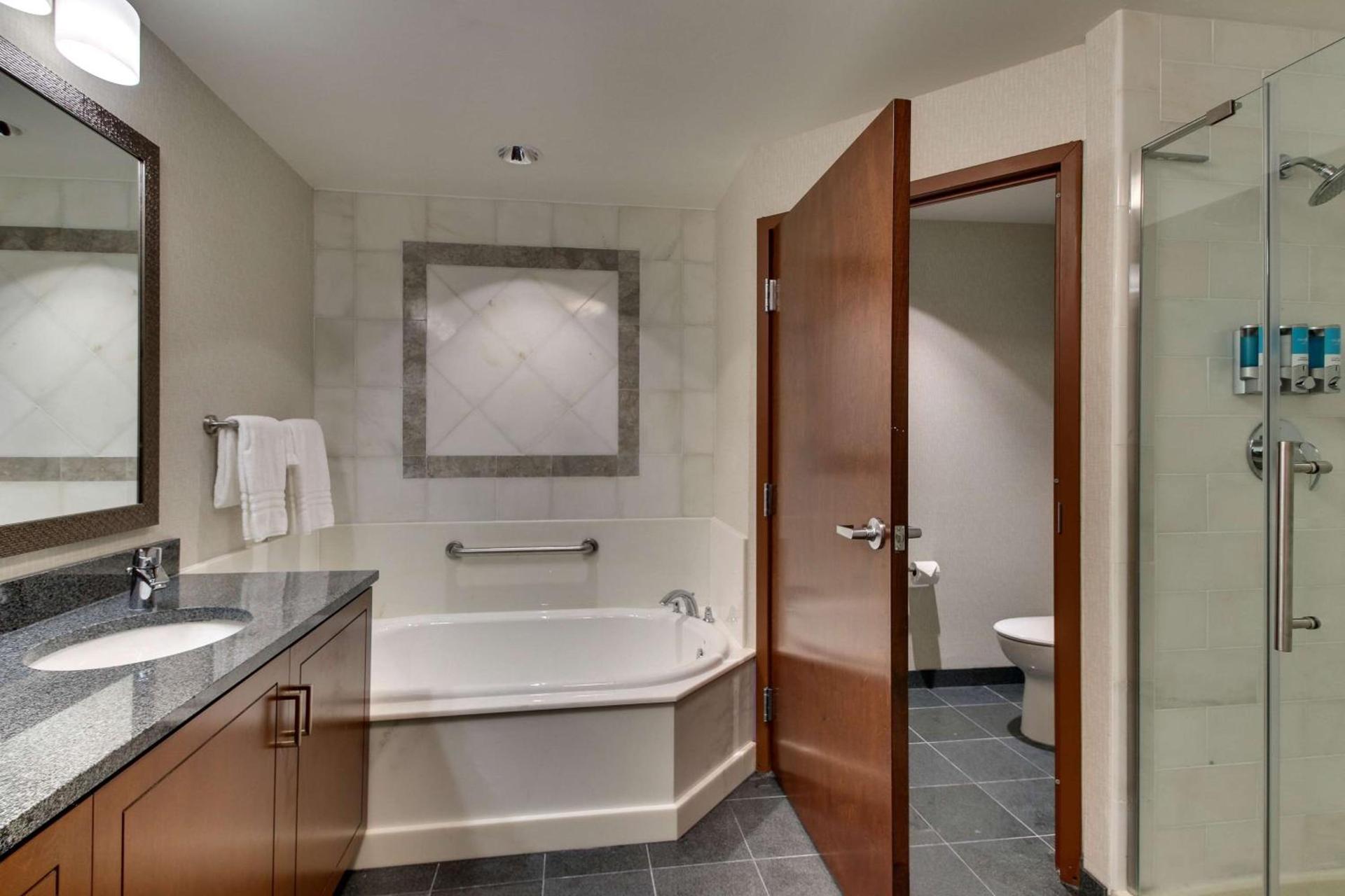 Drury Plaza Hotel Richmond photo 21
