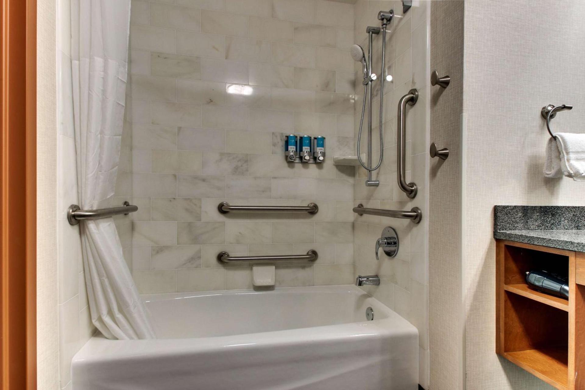 Drury Plaza Hotel Richmond photo 39
