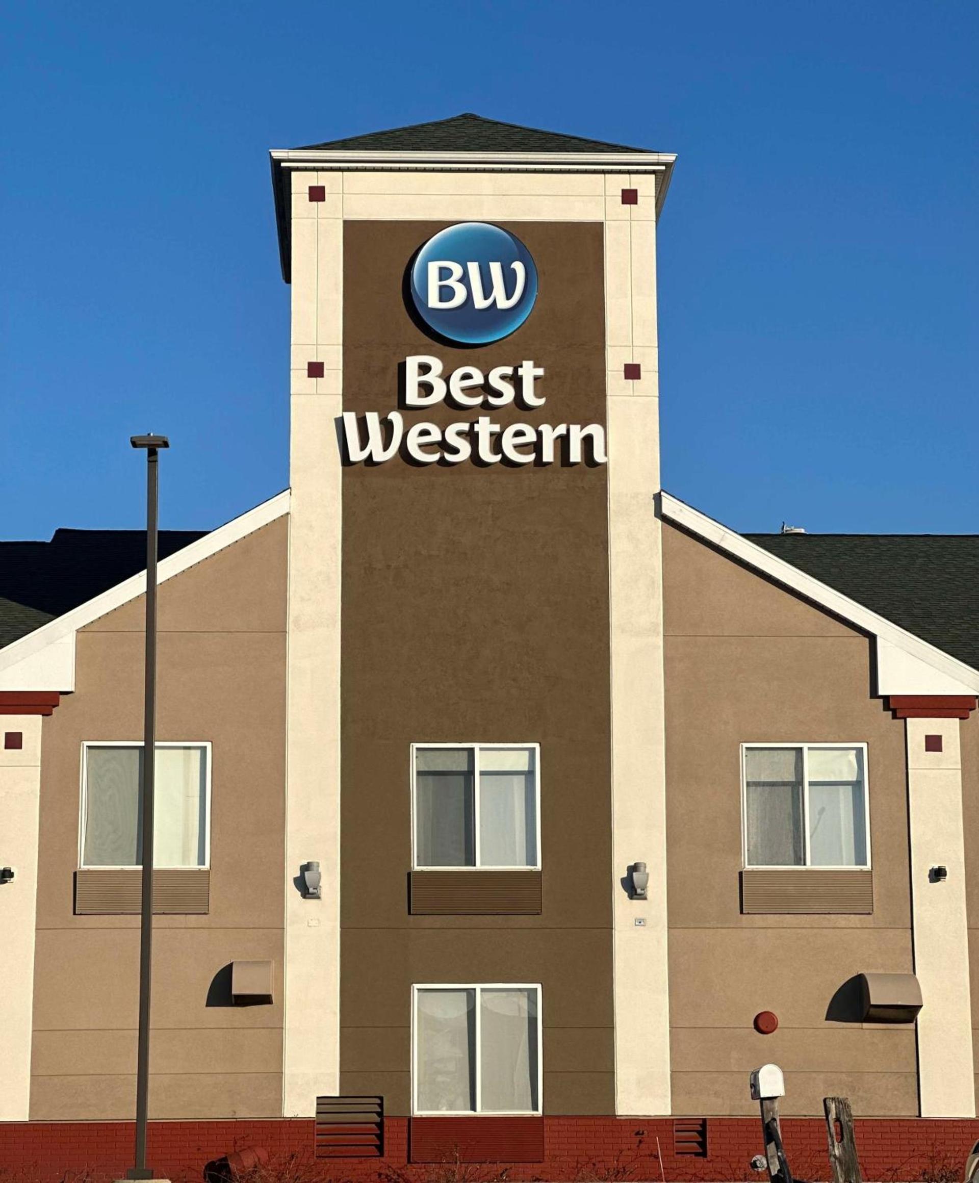 Best Western Watertown photo 1