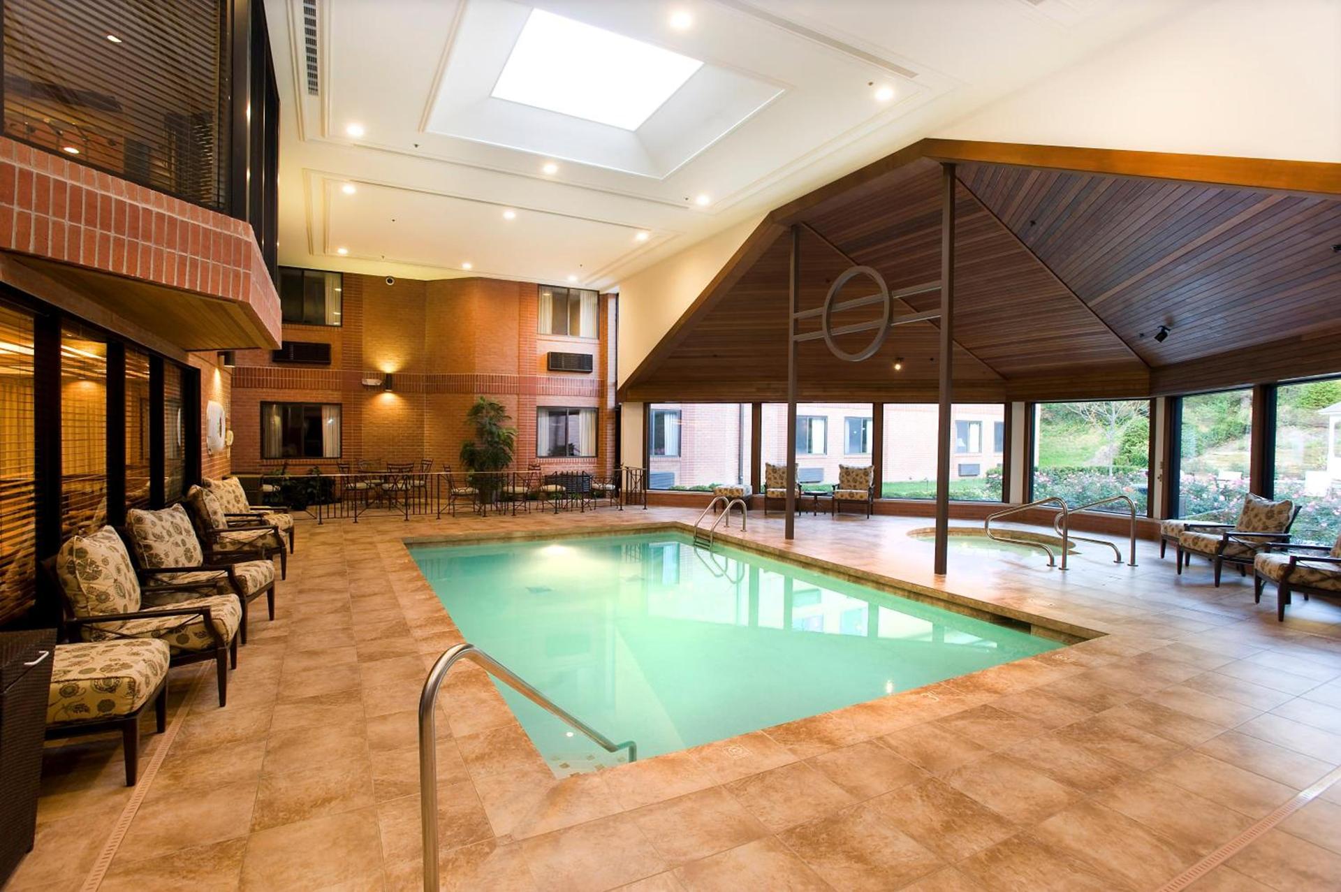 Ann Arbor Regent Hotel and Suites photo 14