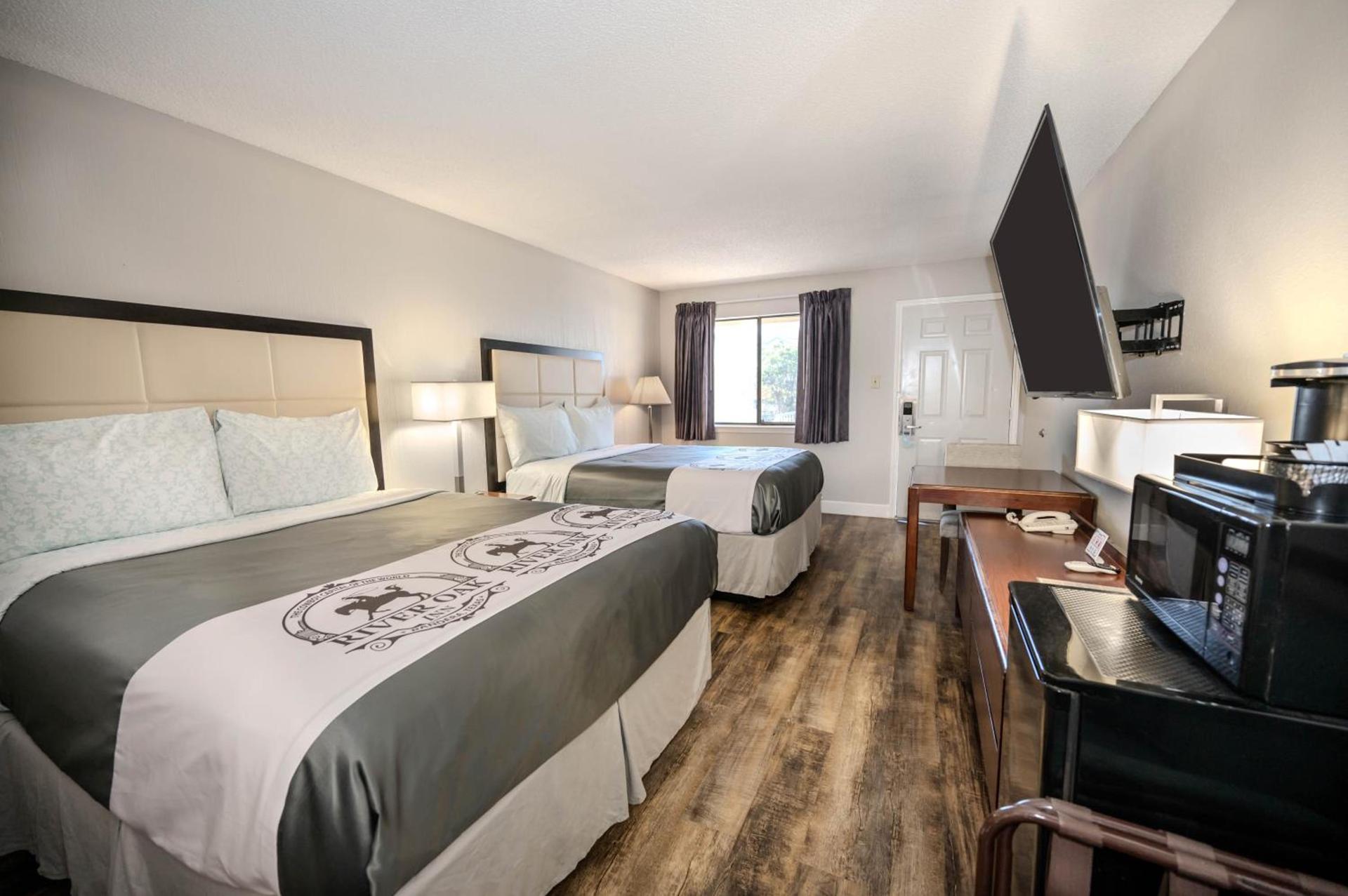 RIVER OAK INN photo 13