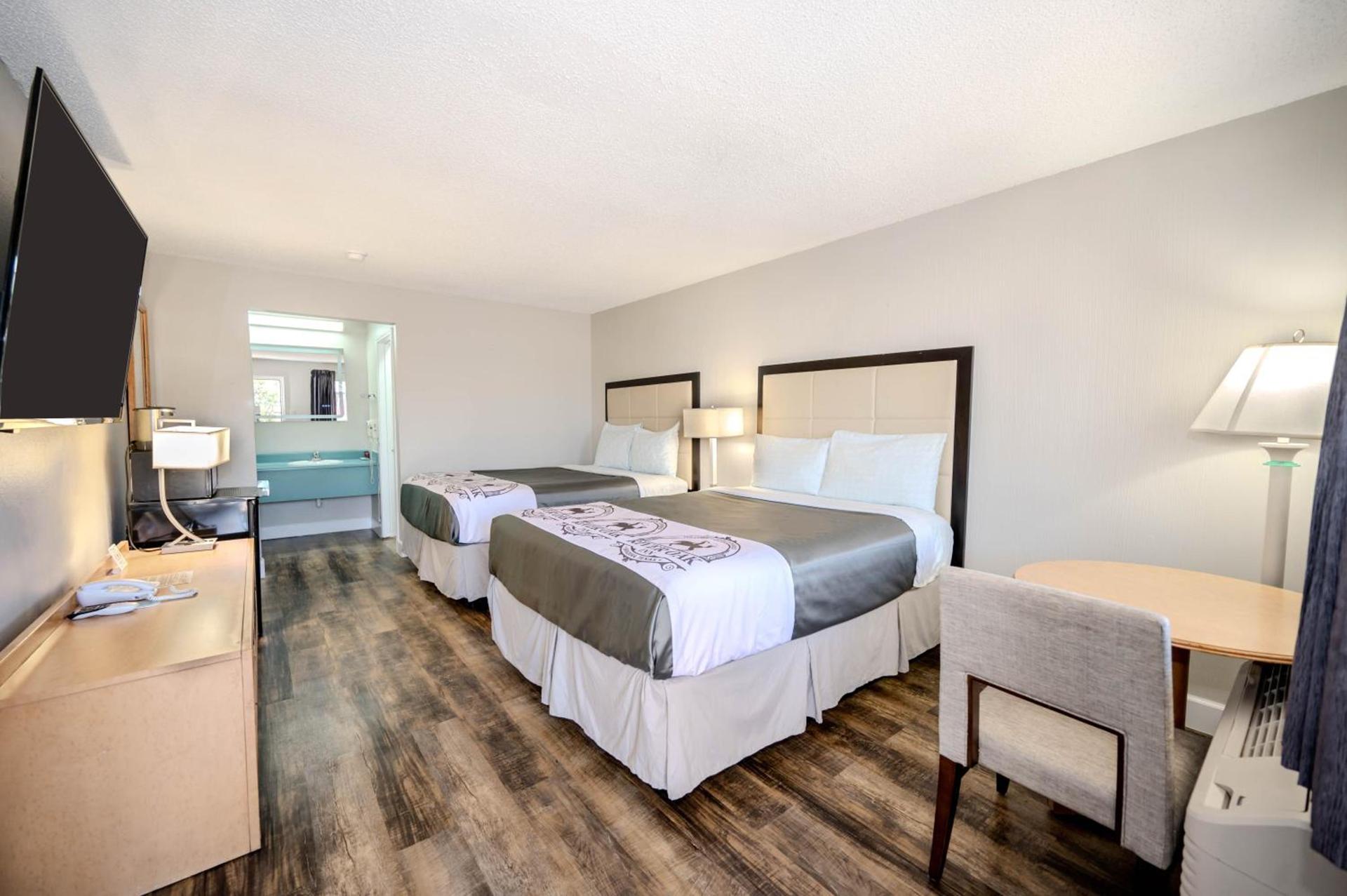 RIVER OAK INN photo 14