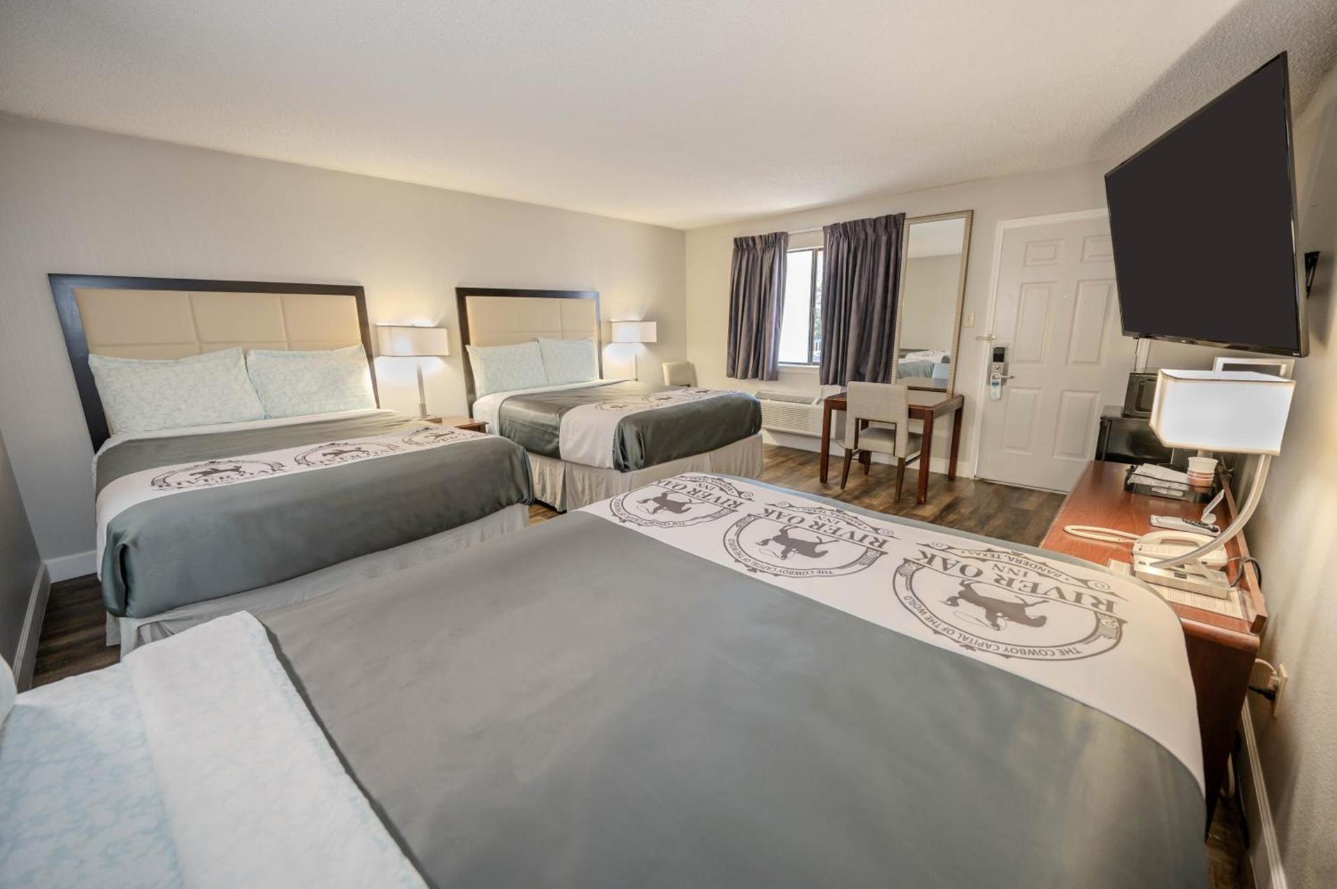 RIVER OAK INN photo 24