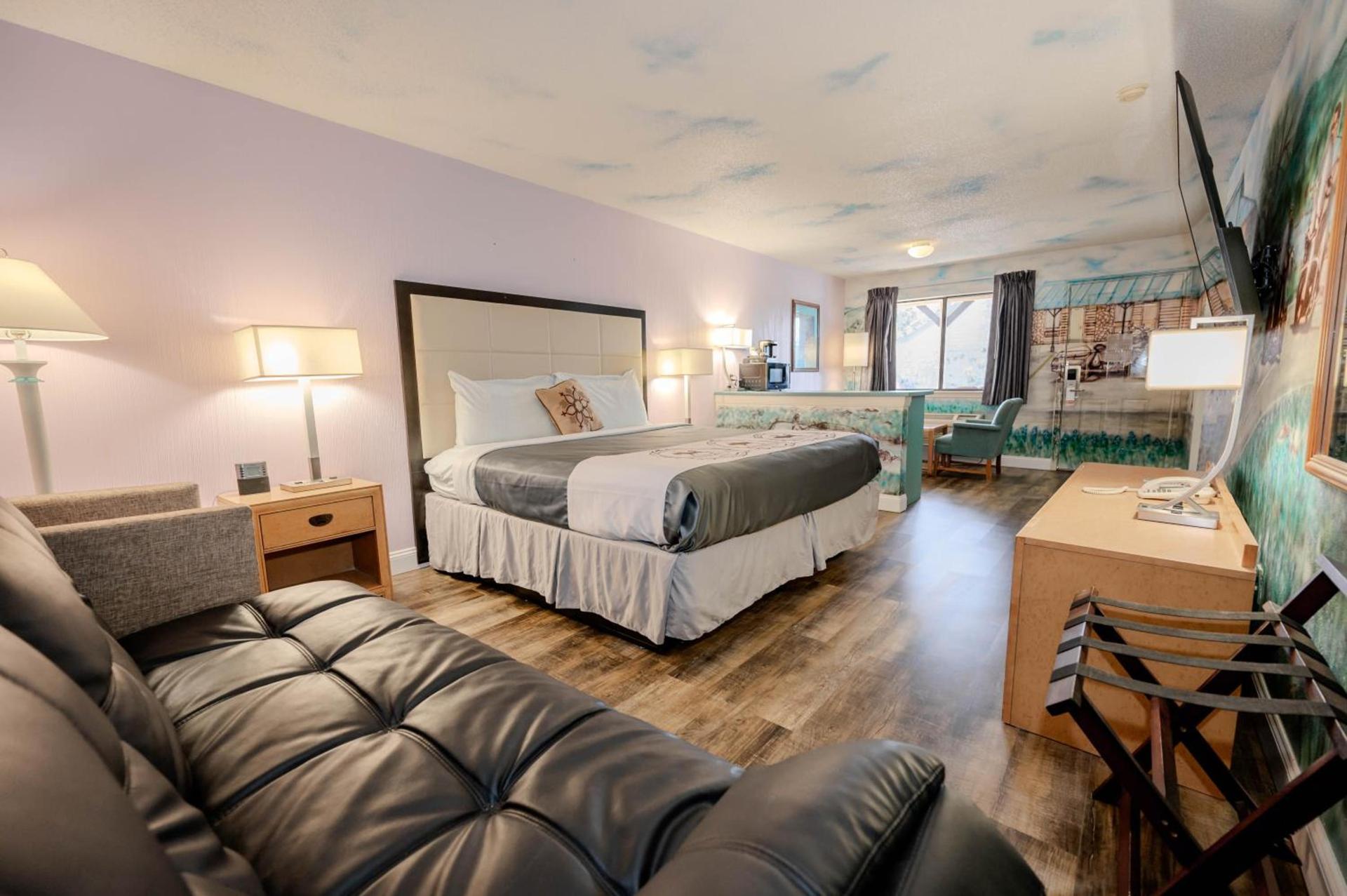 RIVER OAK INN photo 25