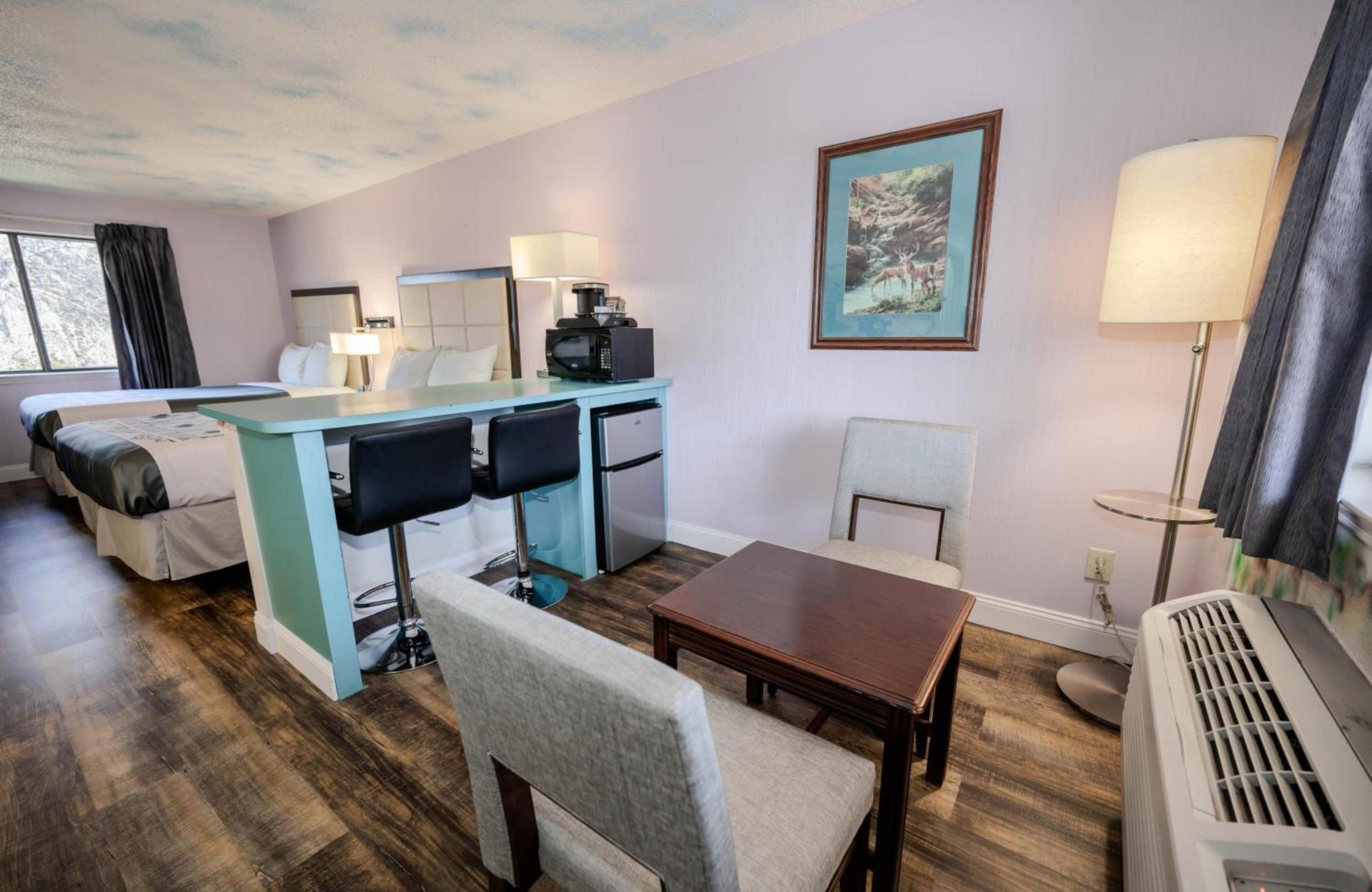 RIVER OAK INN photo 27