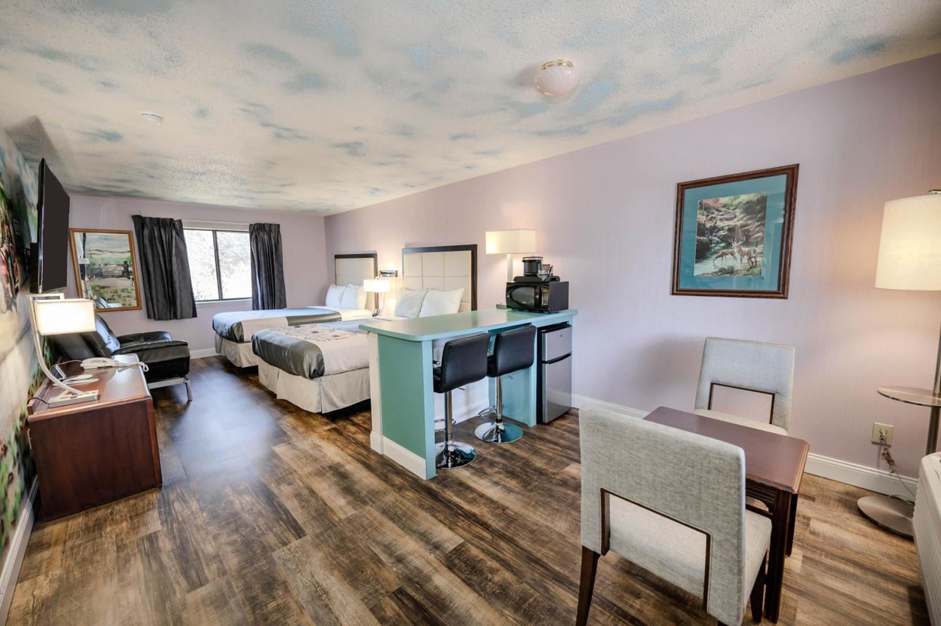 RIVER OAK INN photo 30