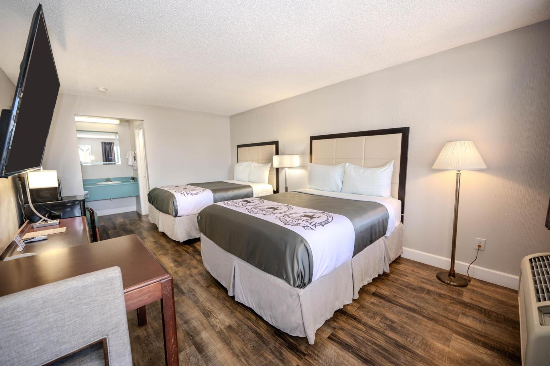 RIVER OAK INN photo 29