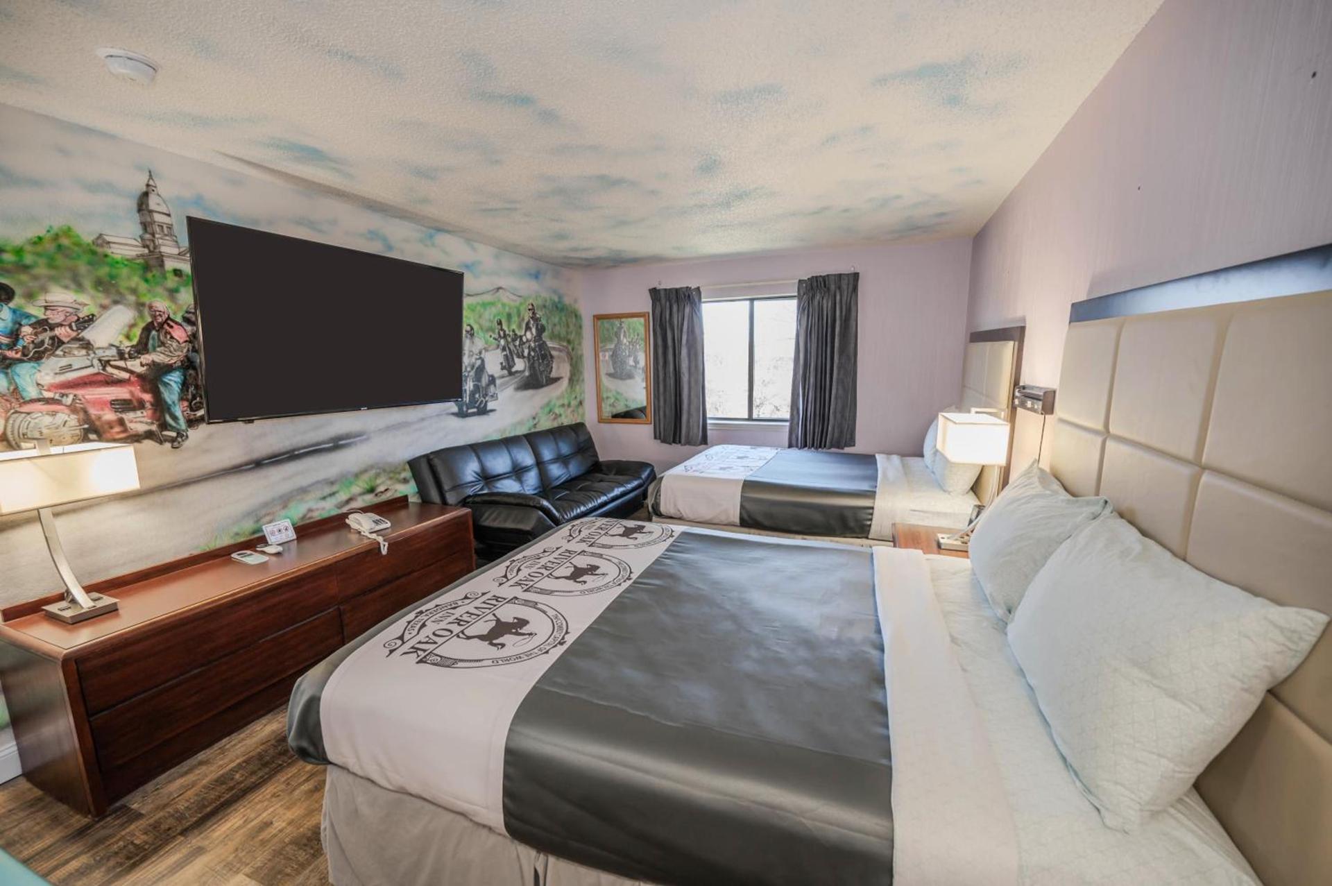 RIVER OAK INN photo 35