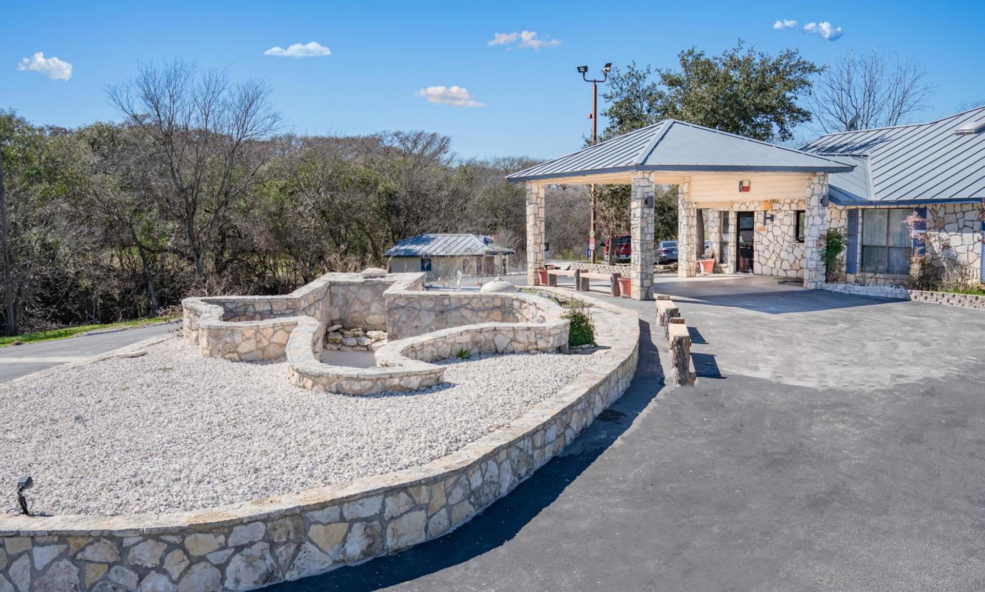 RIVER OAK INN — hotel in Bandera