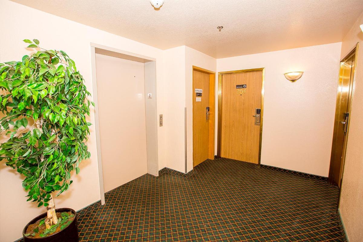 Village Inn & Suites Marysville photo 8