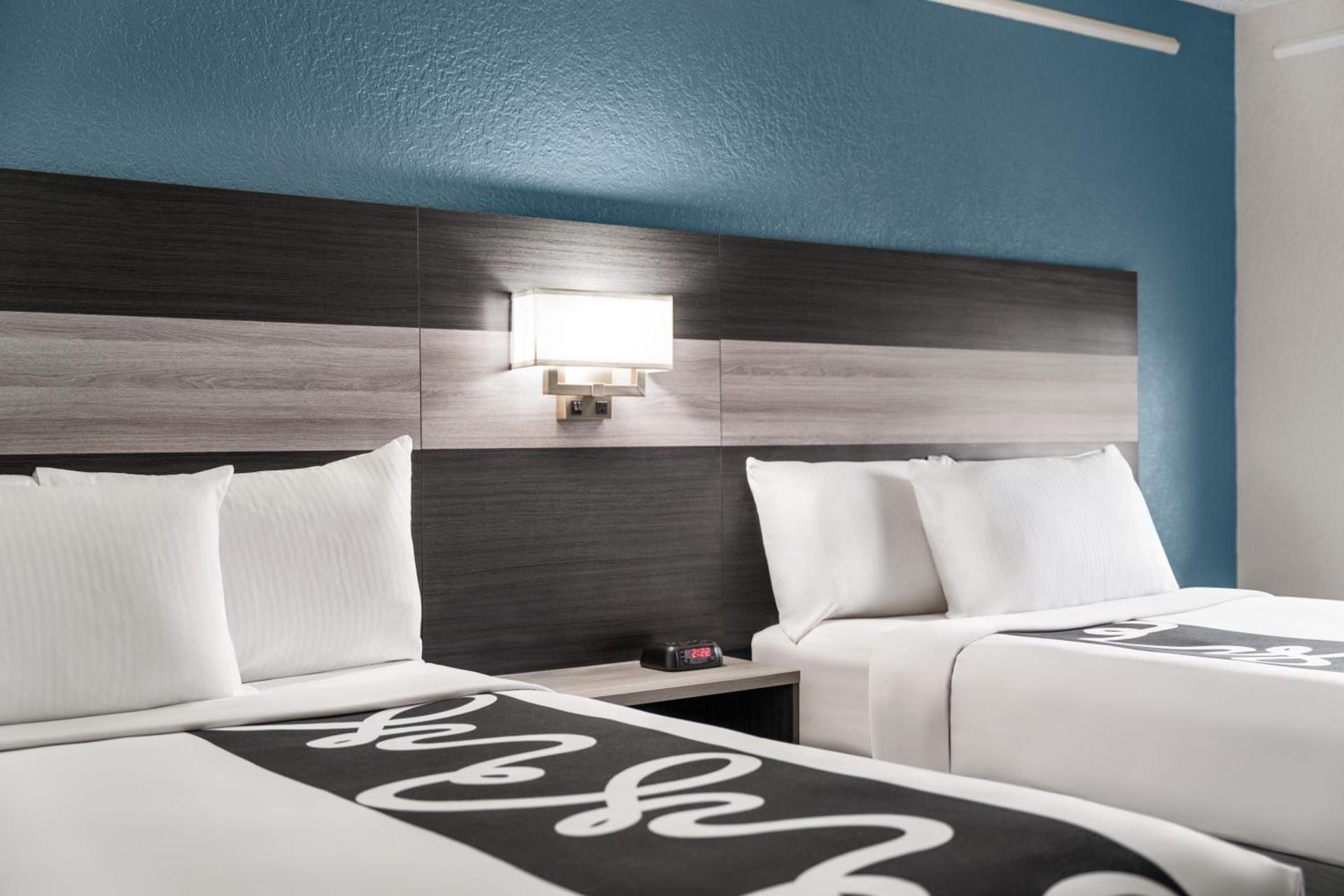 La Quinta Inn by Wyndham Victoria photo 7