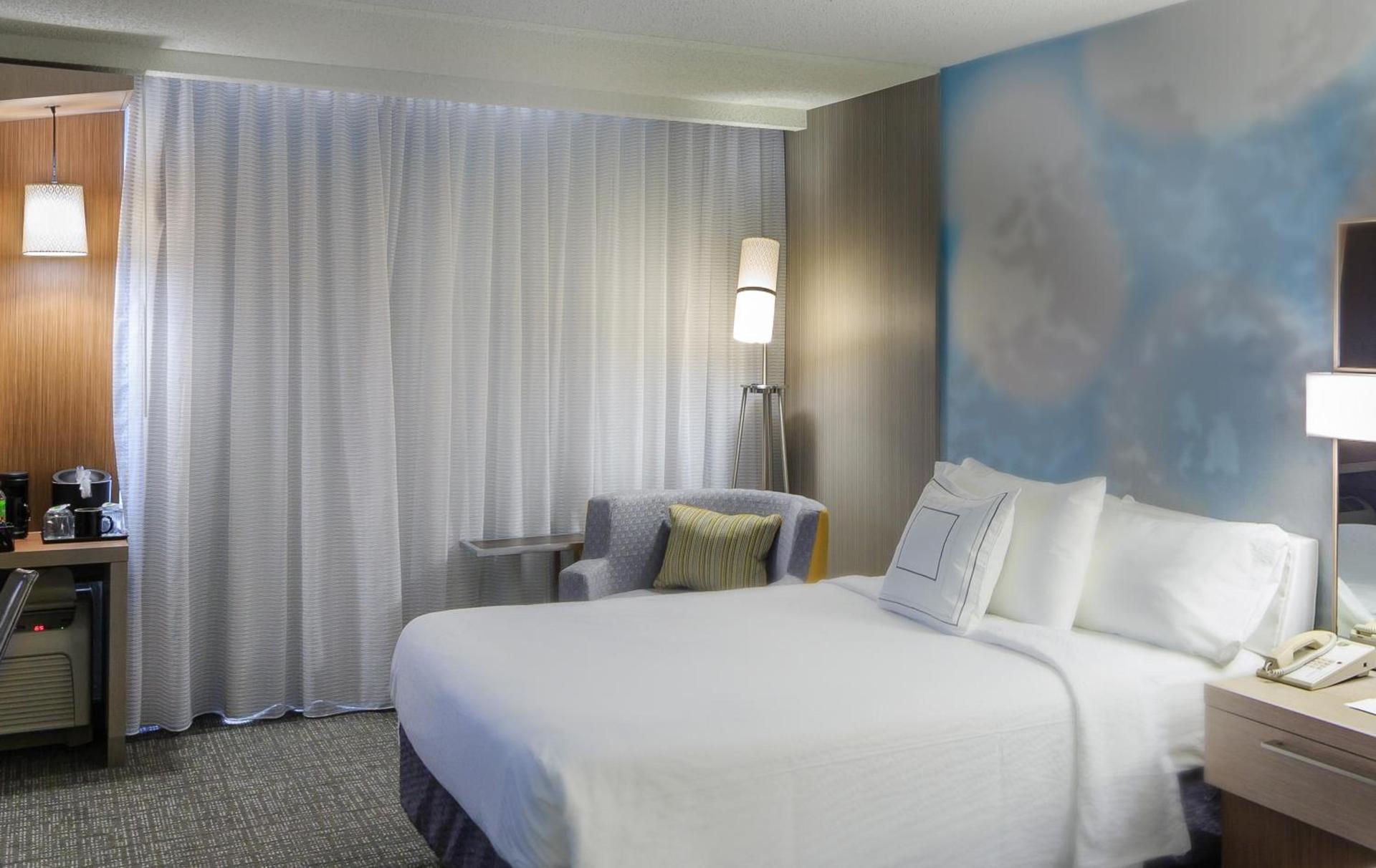 Courtyard by Marriott Dallas DFW Airport North/Irving photo 2