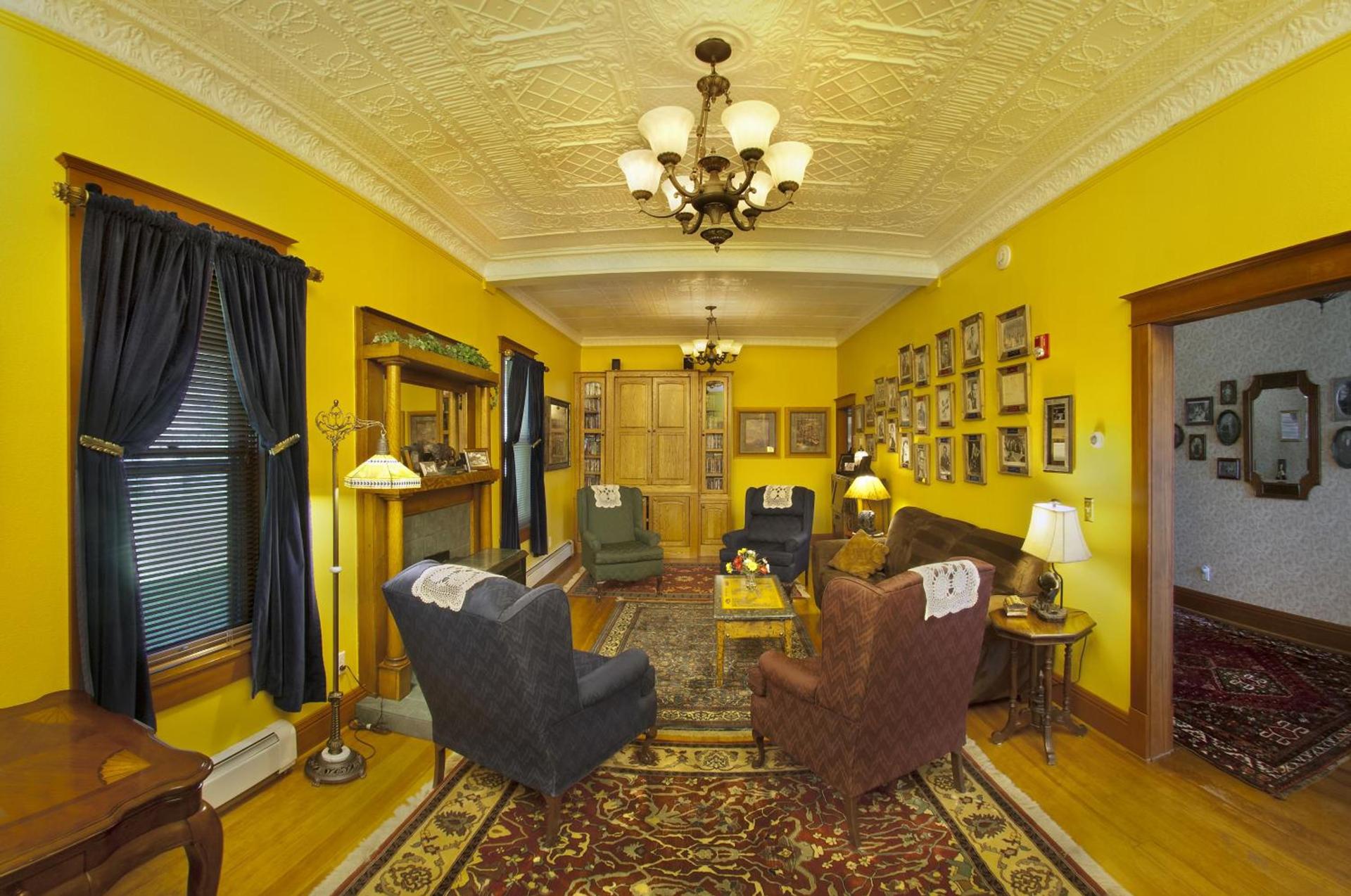 The Historic Elk Mountain Hotel photo 8