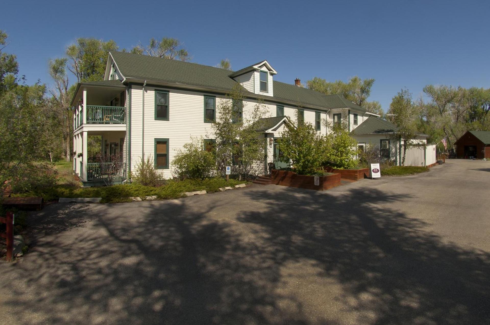 The Historic Elk Mountain Hotel photo 7
