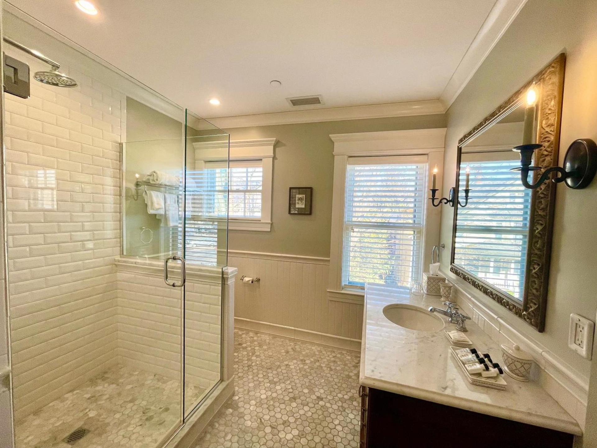 Hannum House photo 35