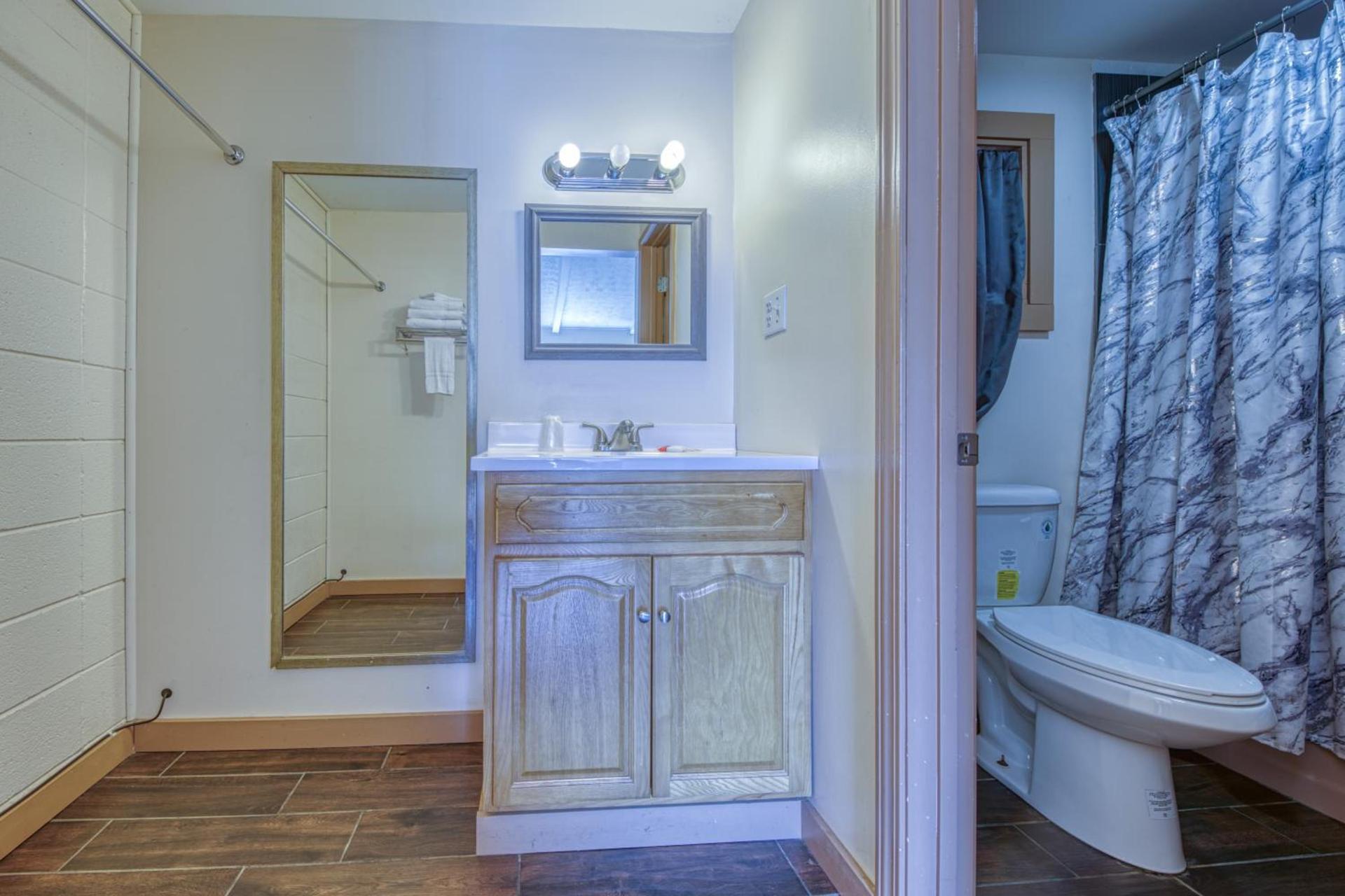 Royal Inn photo 6