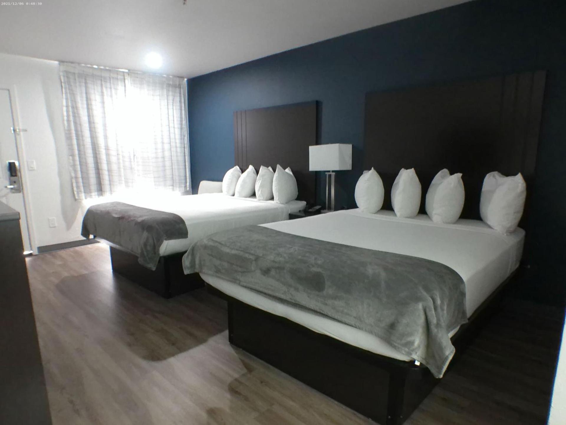 GreenTree Inn of Holbrook, AZ photo 12