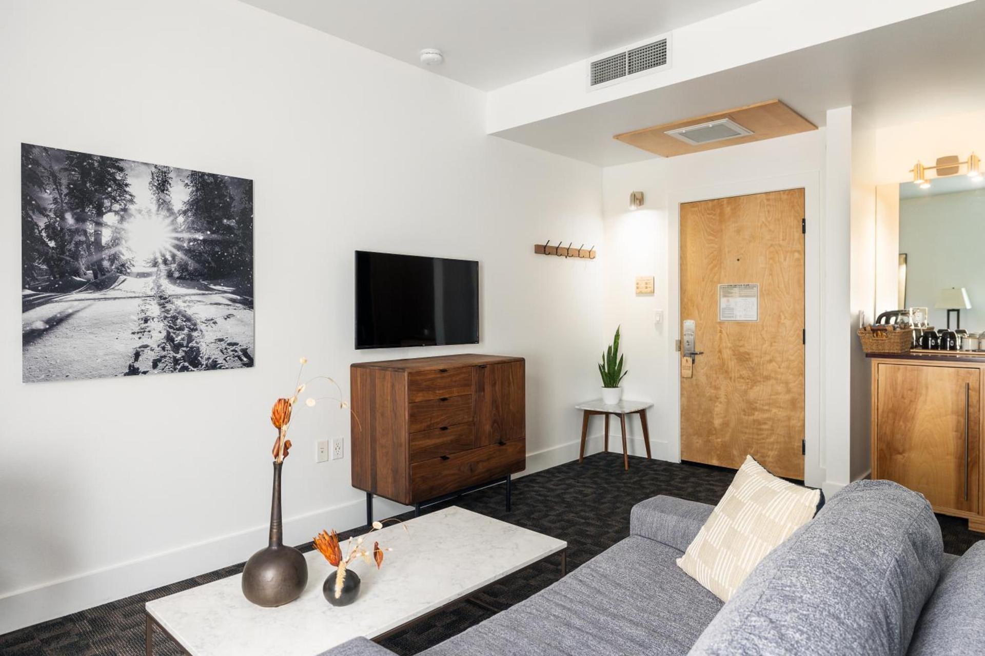 Gravity Haus Truckee-Tahoe photo 40