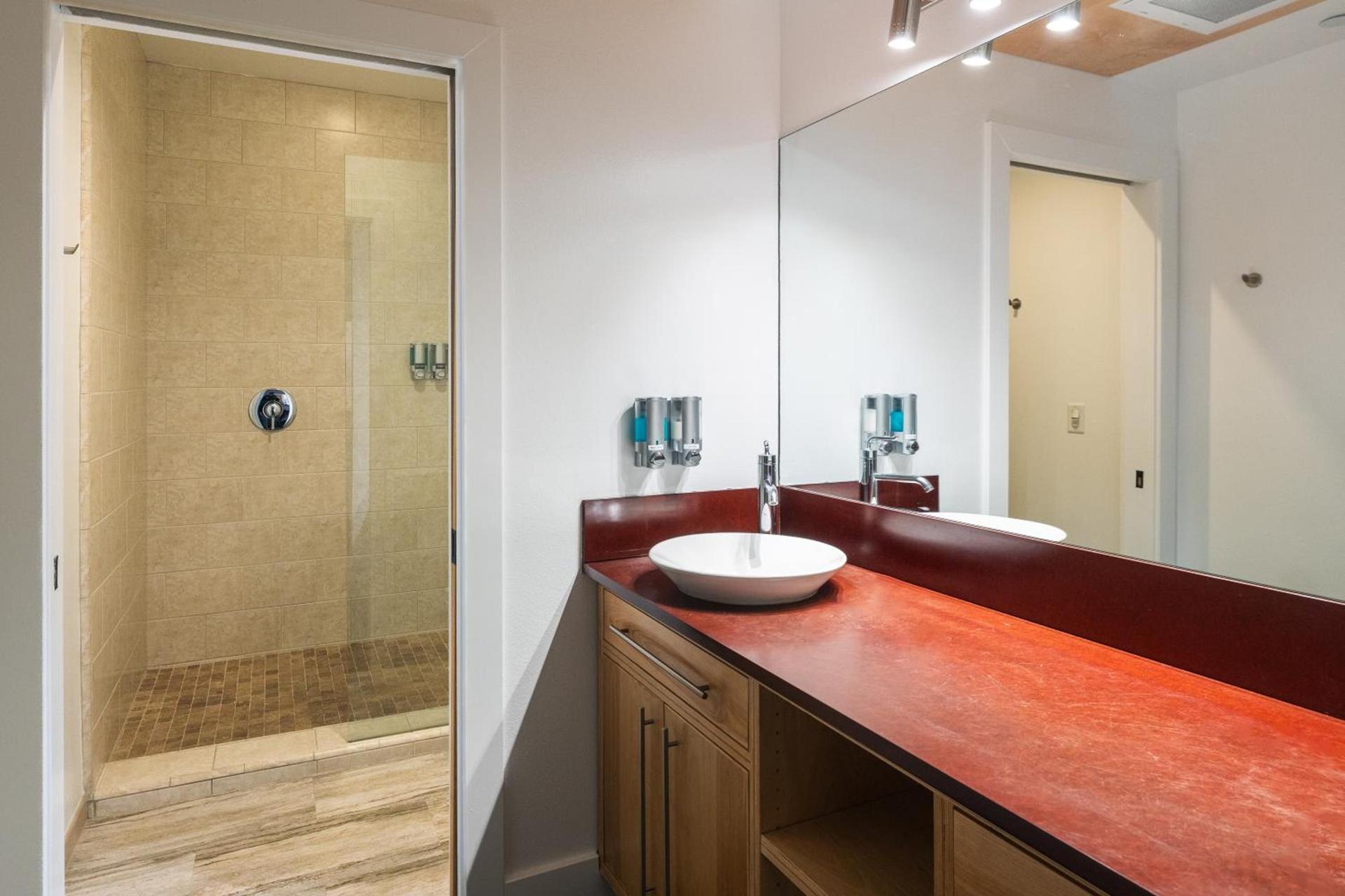 Gravity Haus Truckee-Tahoe photo 41