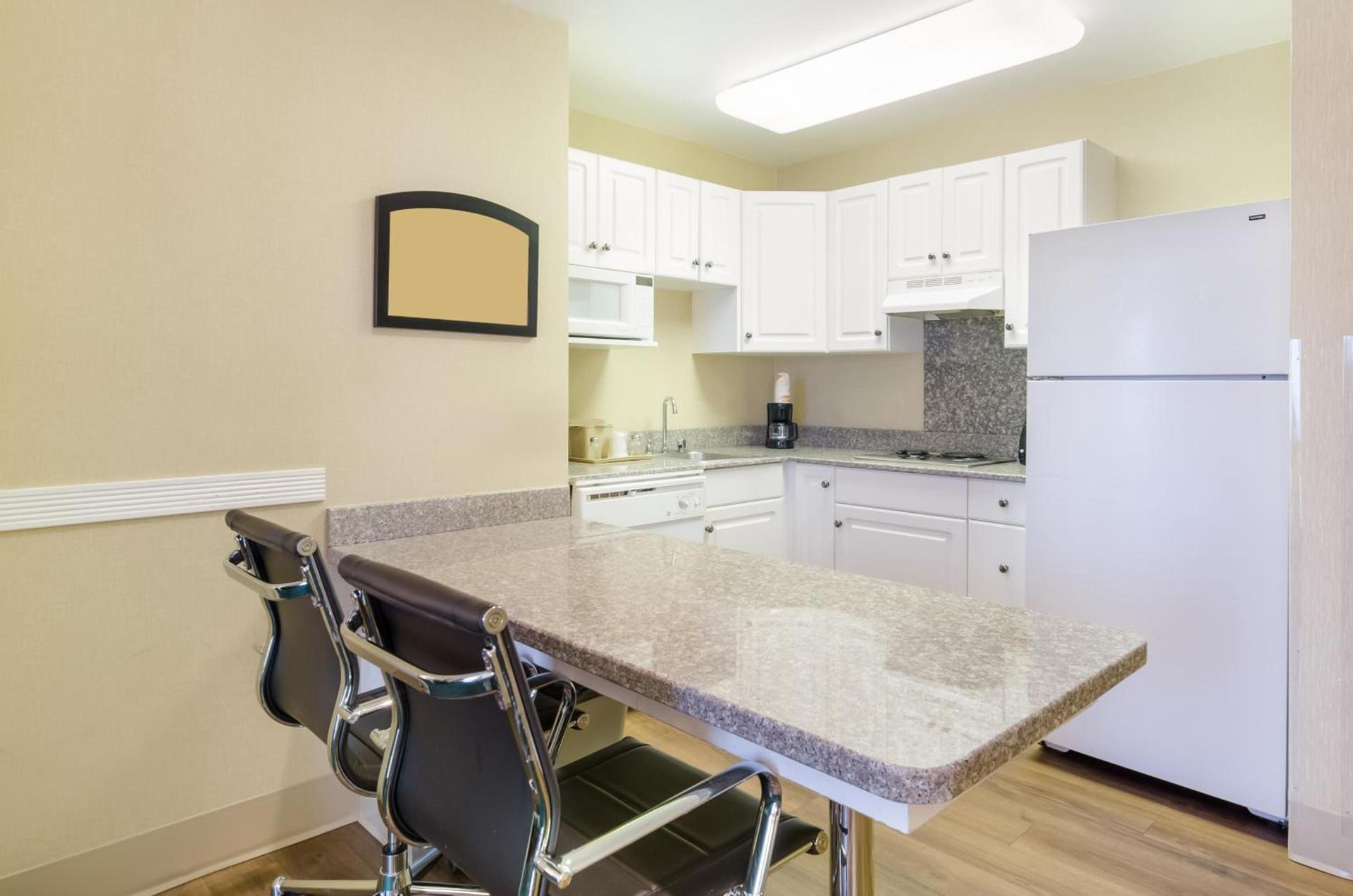 MainStay Suites Roanoke Airport photo 29