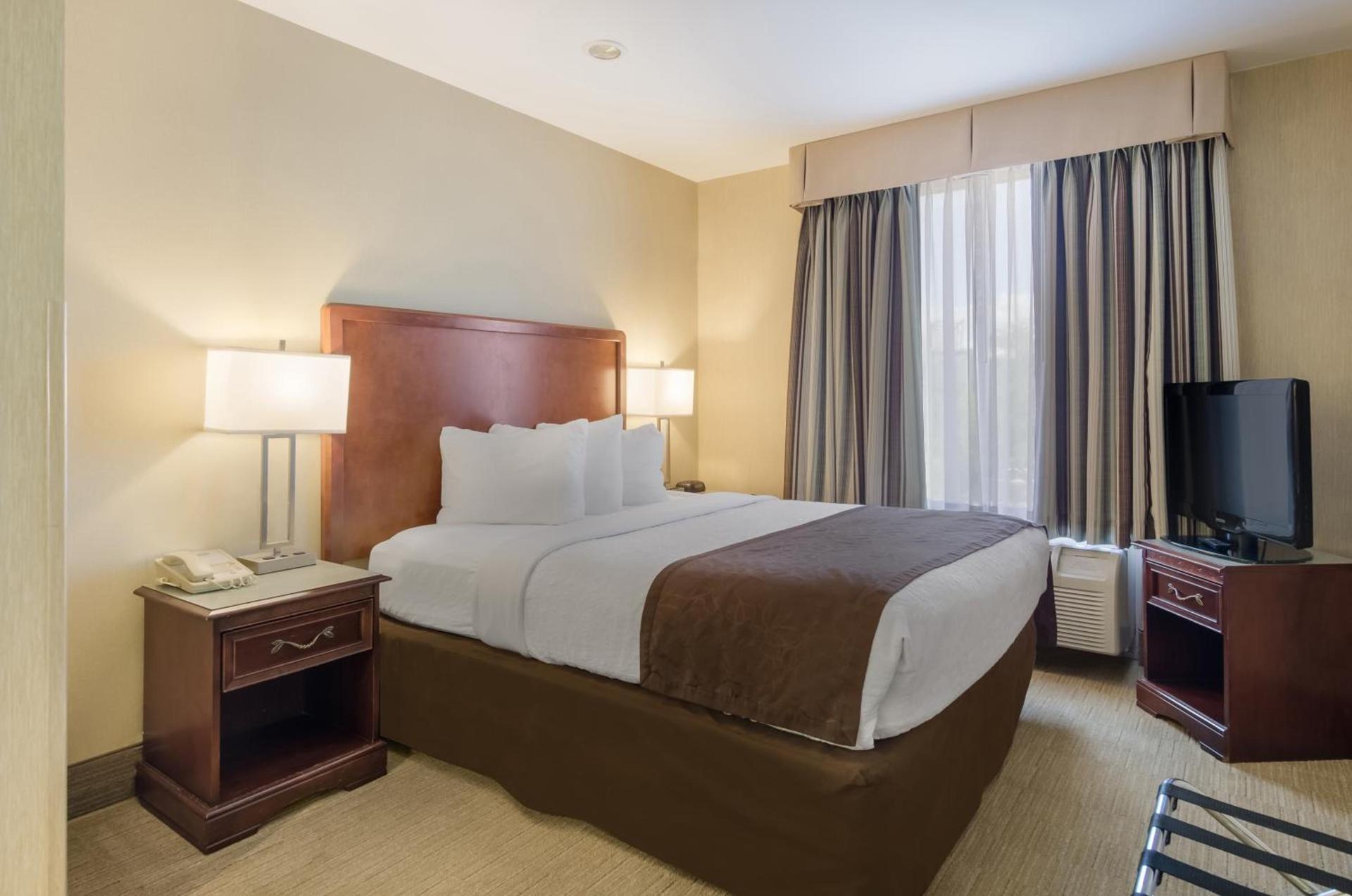 MainStay Suites Roanoke Airport photo 30