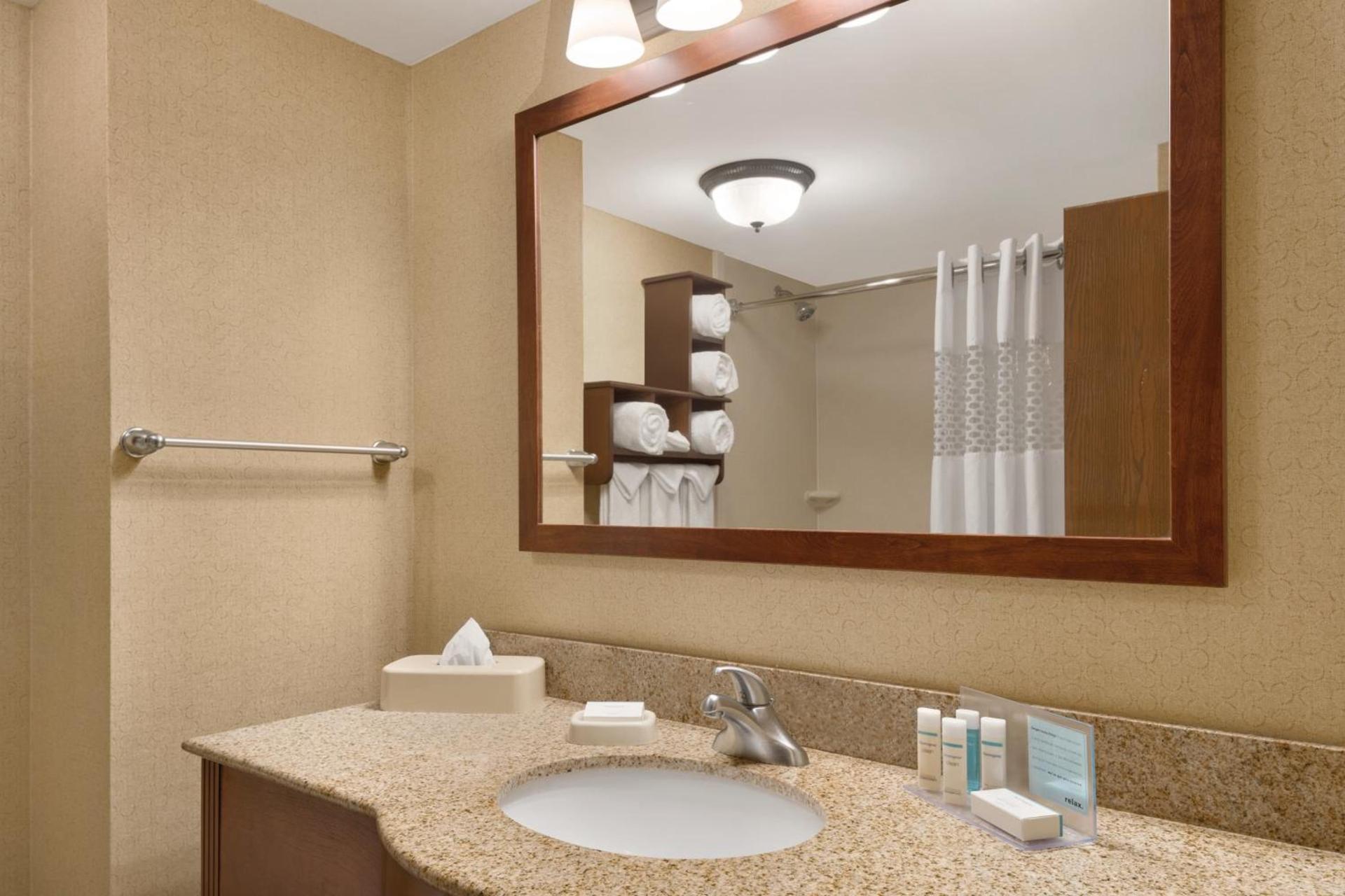 Hampton Inn Cincinnati Kings Island photo 23