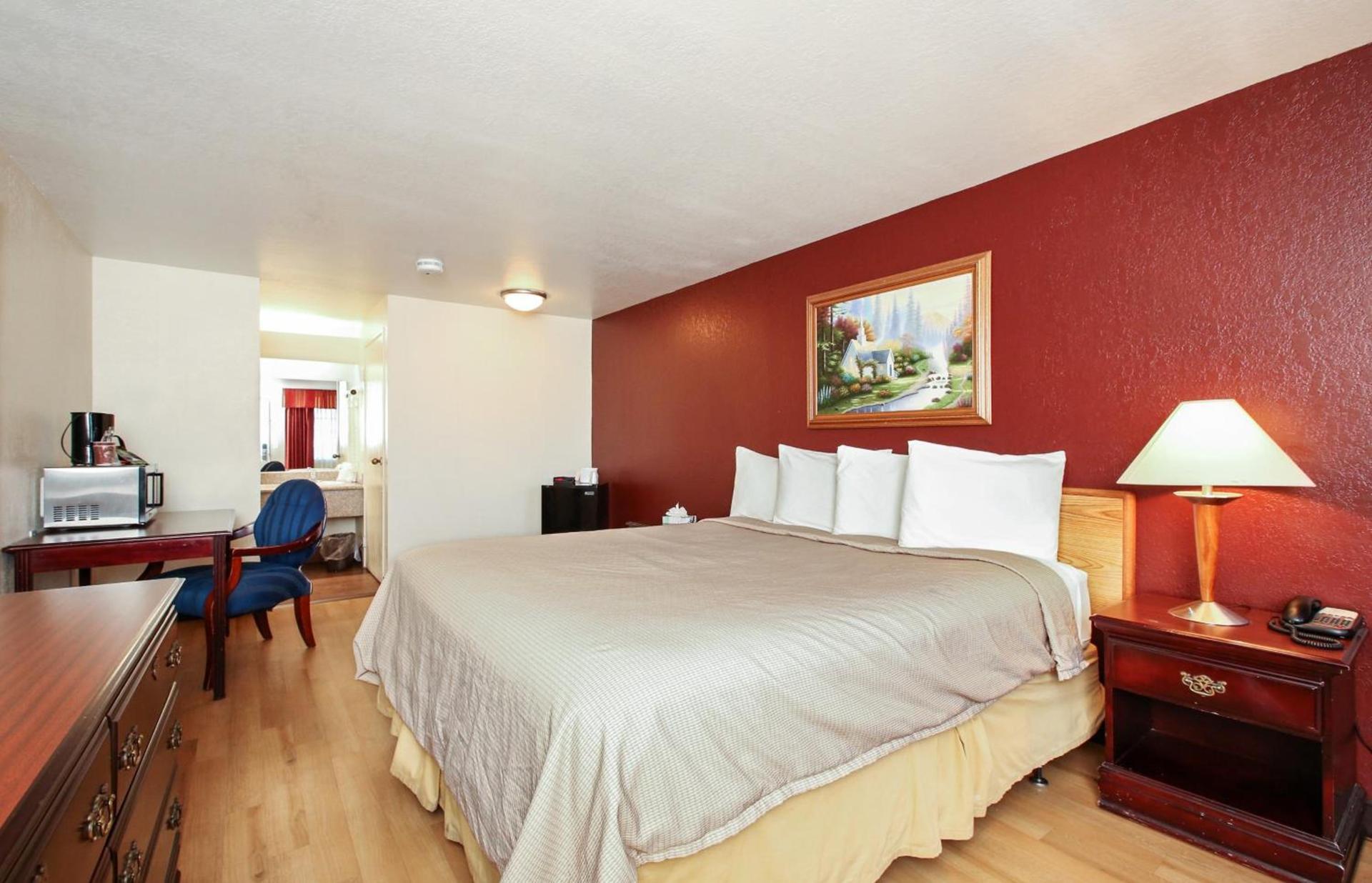Red Roof Inn Lompoc photo 17