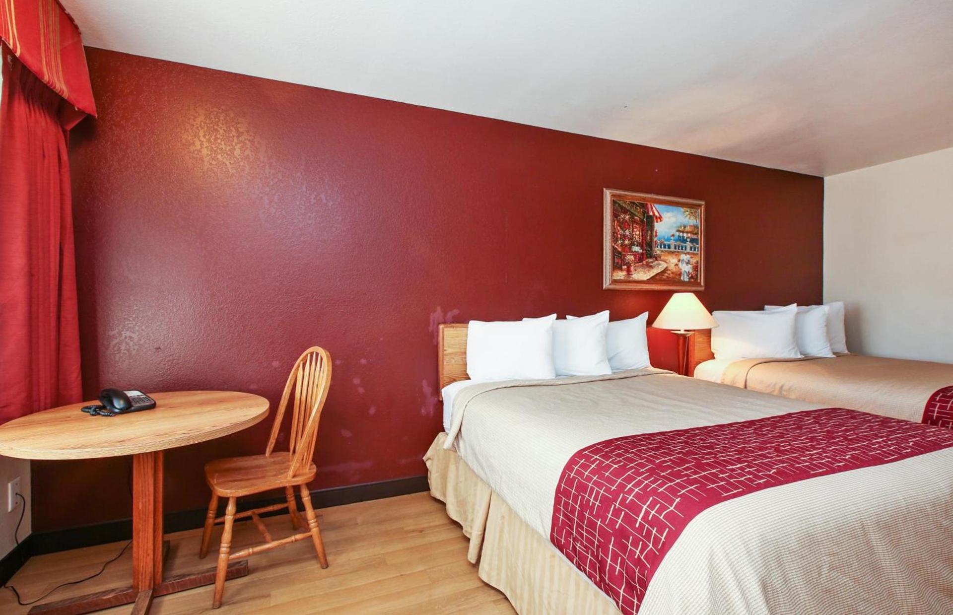 Red Roof Inn Lompoc photo 16