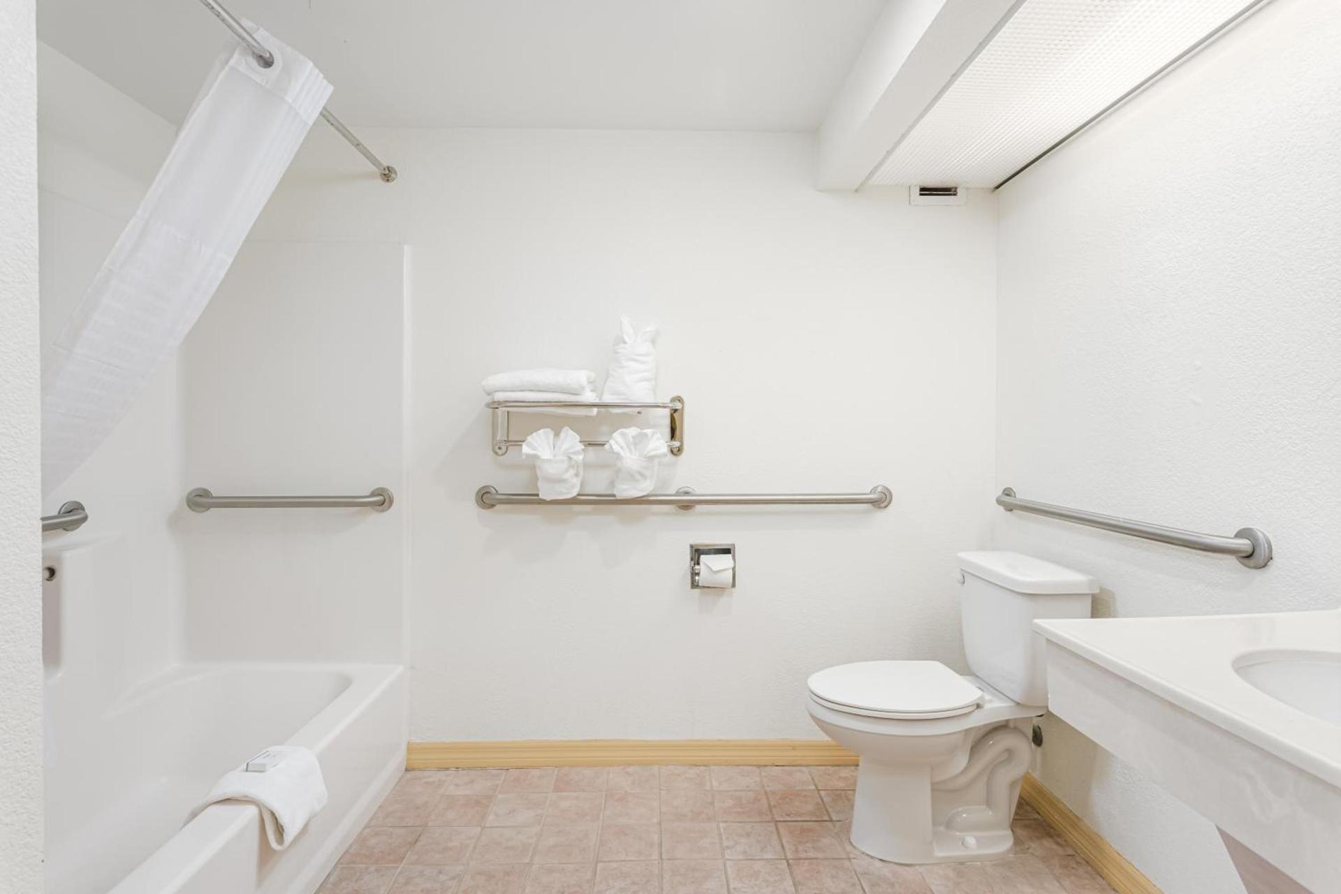 Hutchinson Island Hotel photo 64