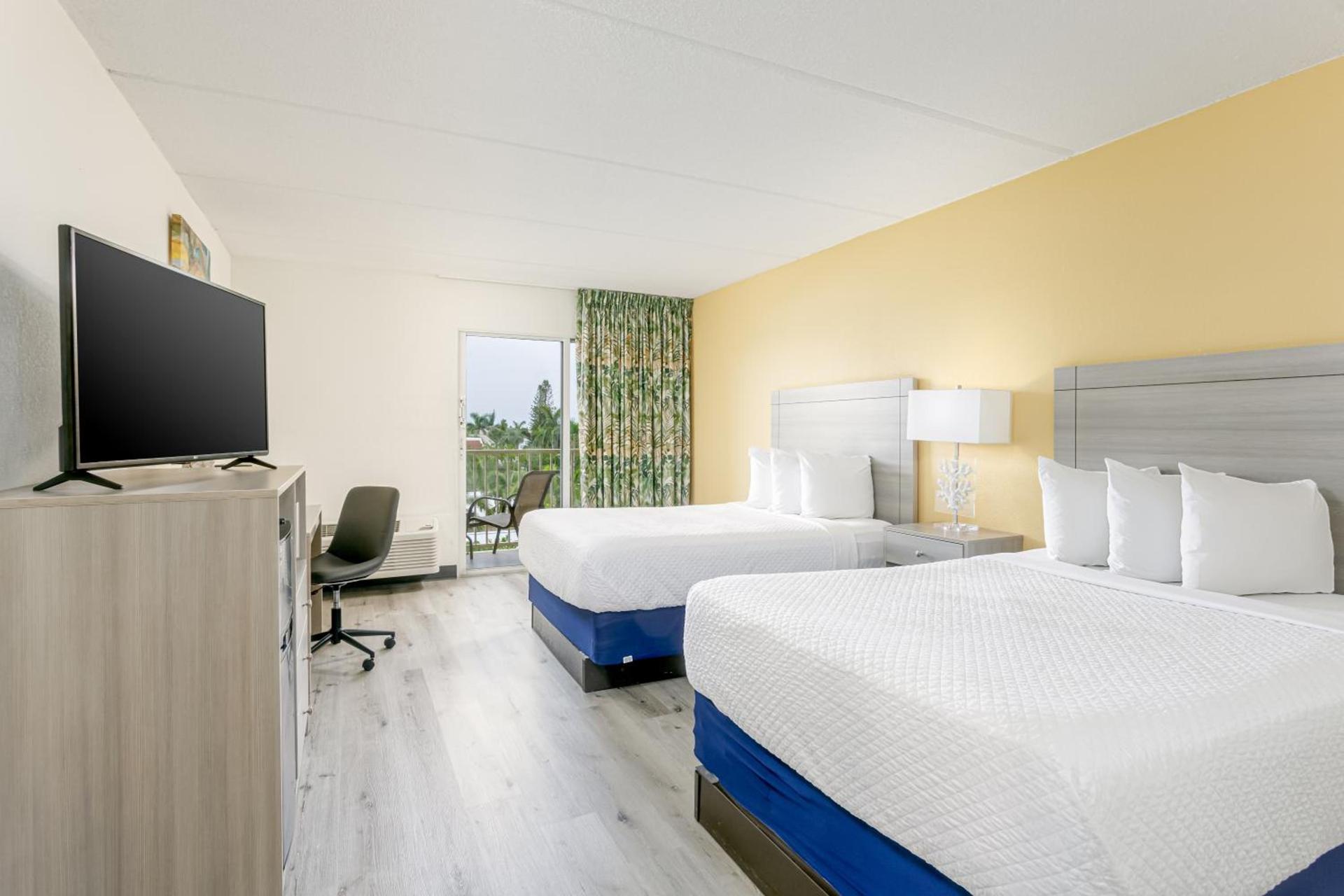 Hutchinson Island Hotel photo 59