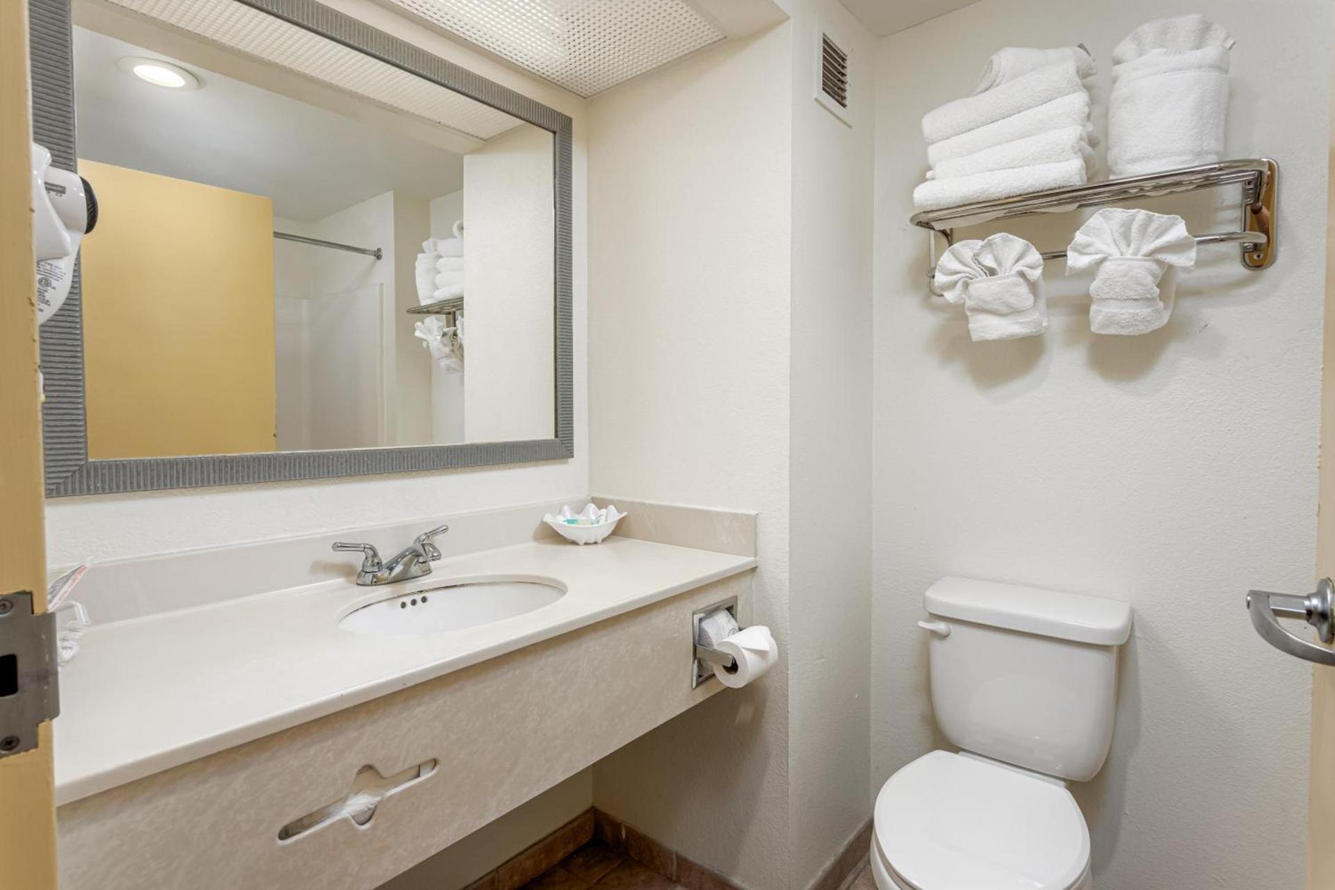 Hutchinson Island Hotel photo 57