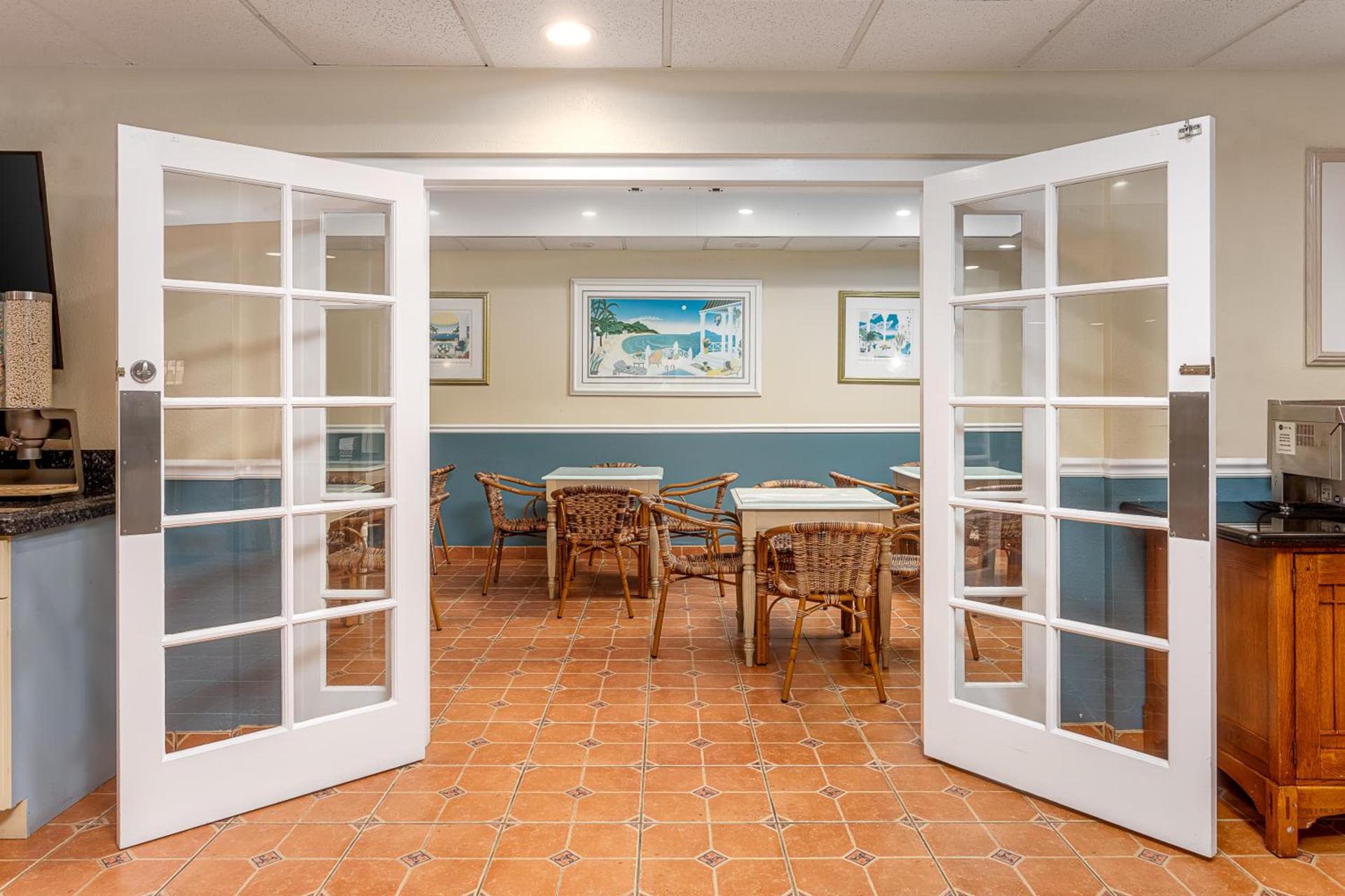 Hutchinson Island Hotel photo 73