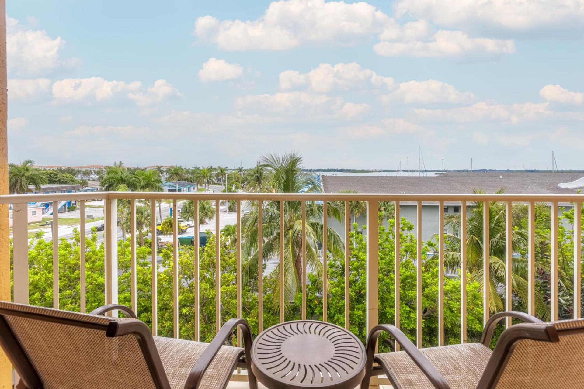 Hutchinson Island Hotel photo 75