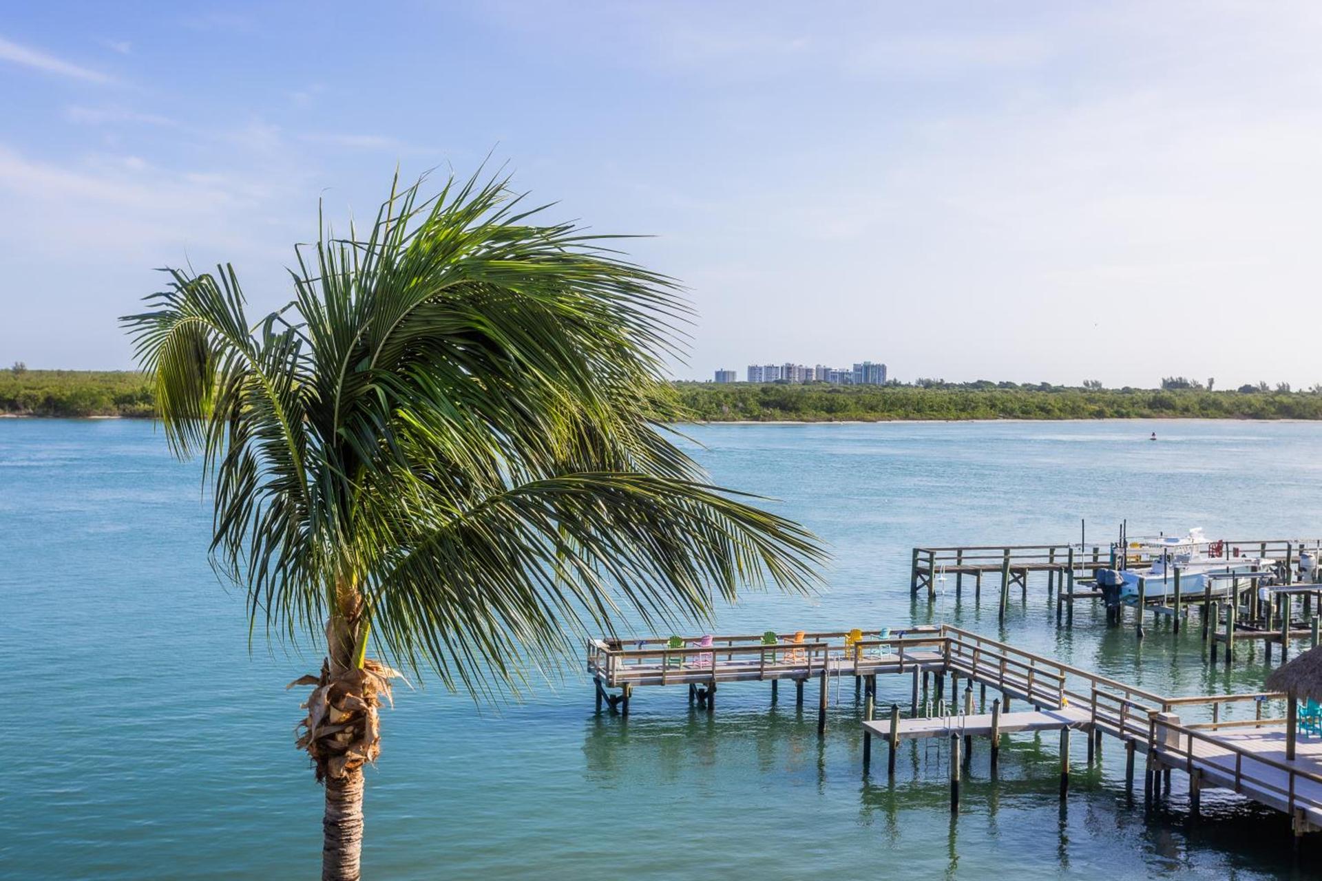 Hutchinson Island Hotel photo 83