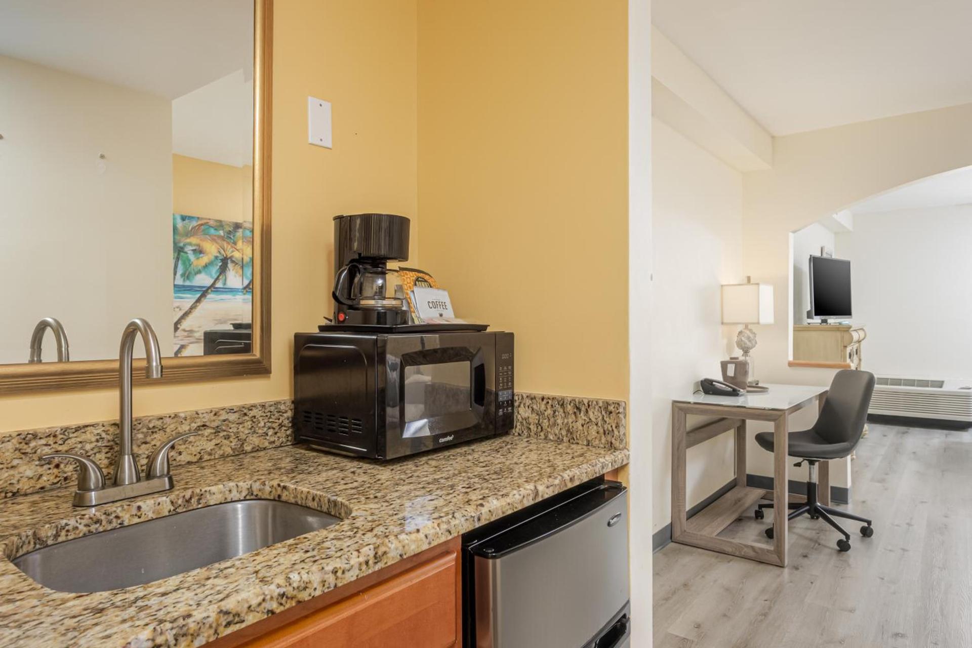 Hutchinson Island Hotel photo 88