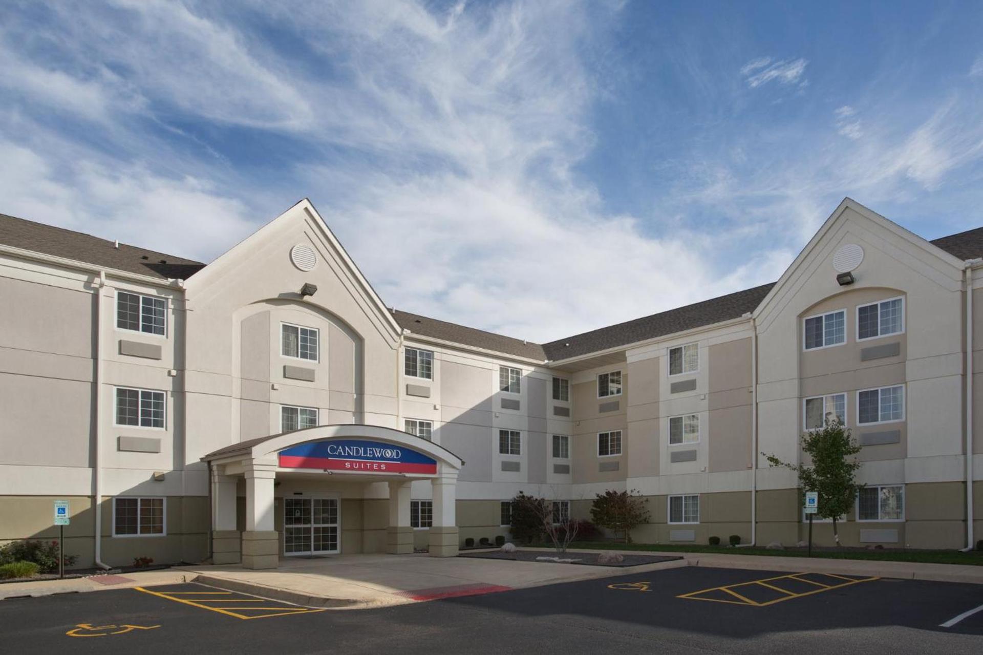 Candlewood Suites - Peoria at Grand Prairie by IHG photo 34