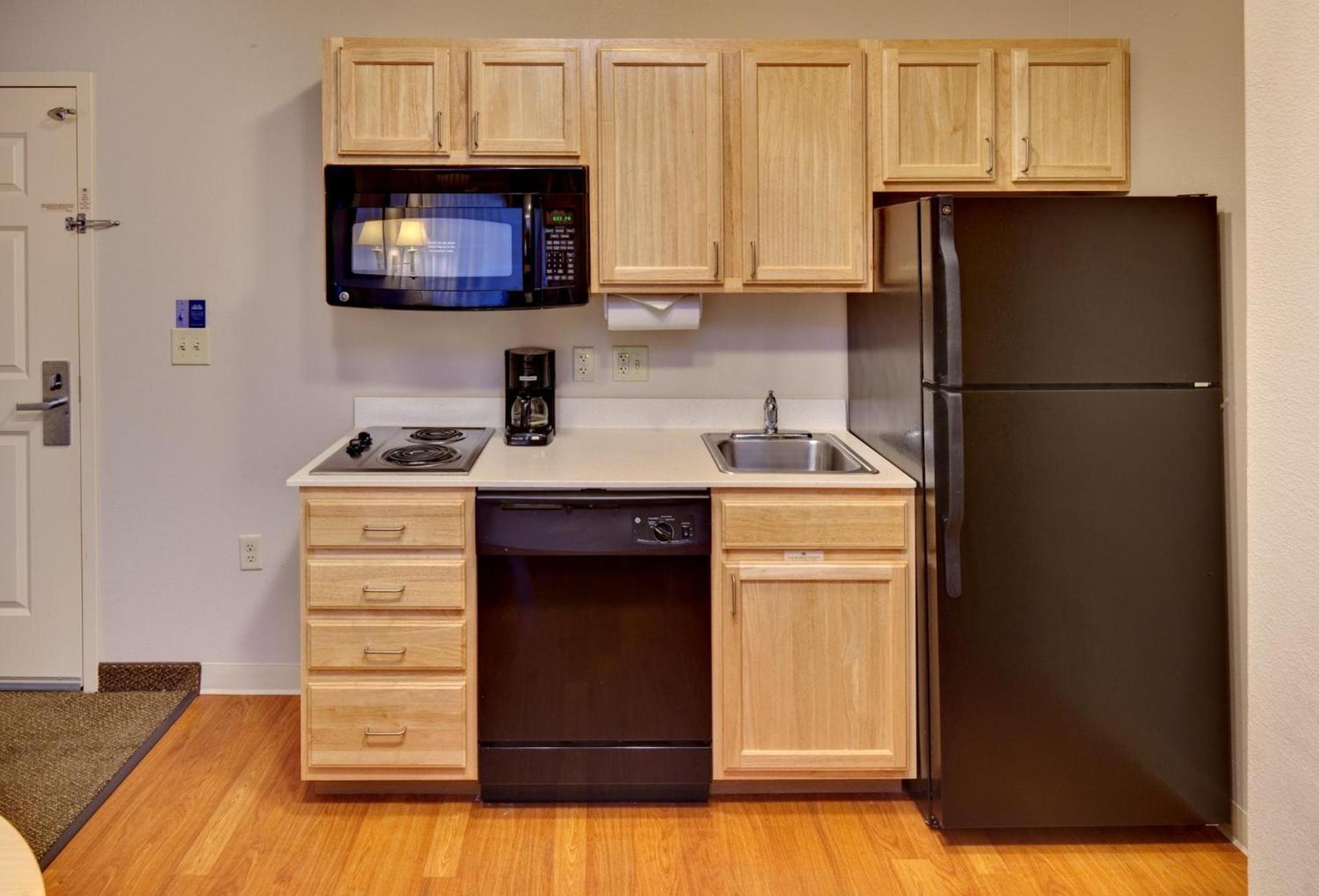 Candlewood Suites - Peoria at Grand Prairie by IHG photo 25