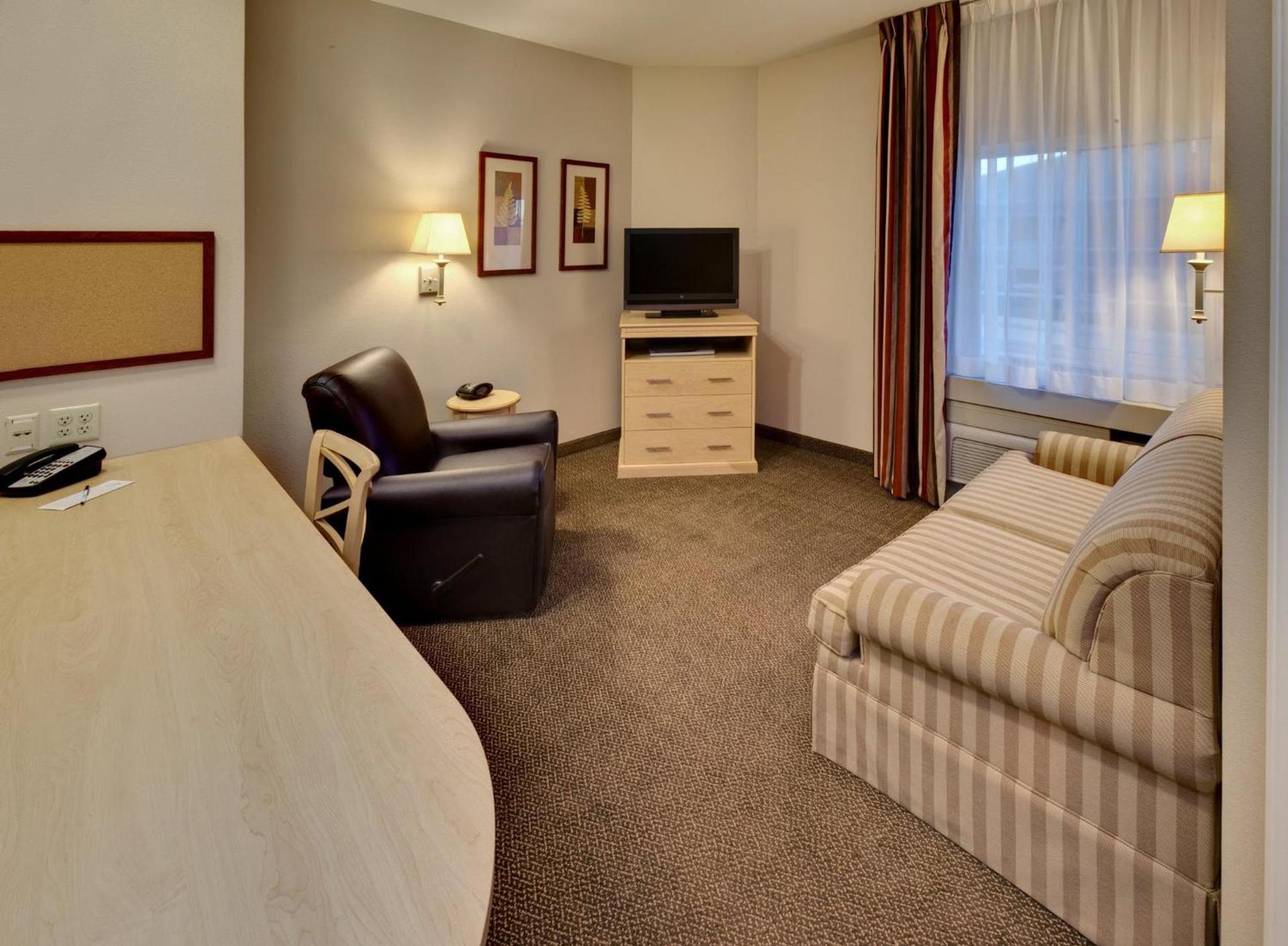 Candlewood Suites - Peoria at Grand Prairie by IHG photo 21