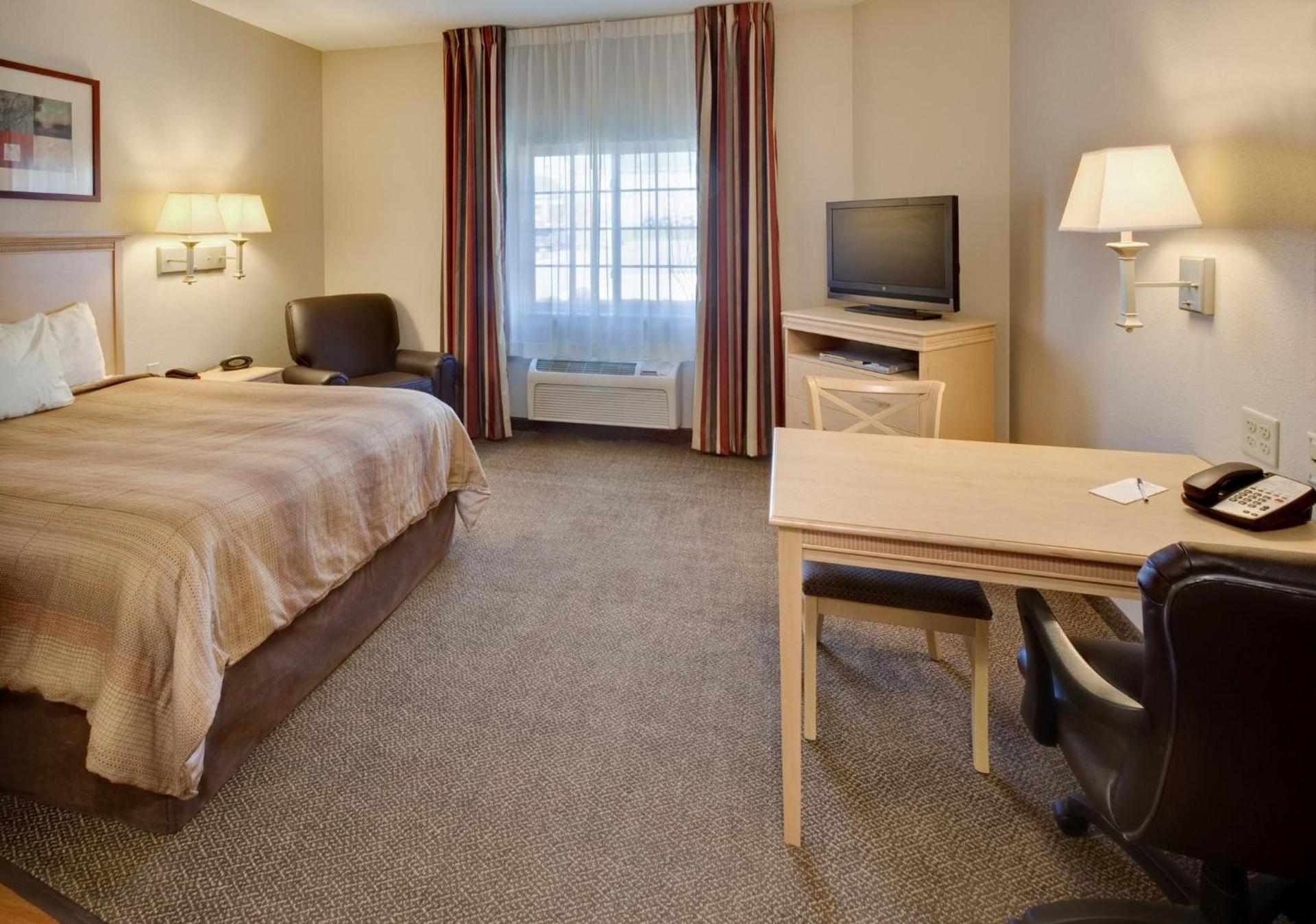 Candlewood Suites - Peoria at Grand Prairie by IHG photo 26